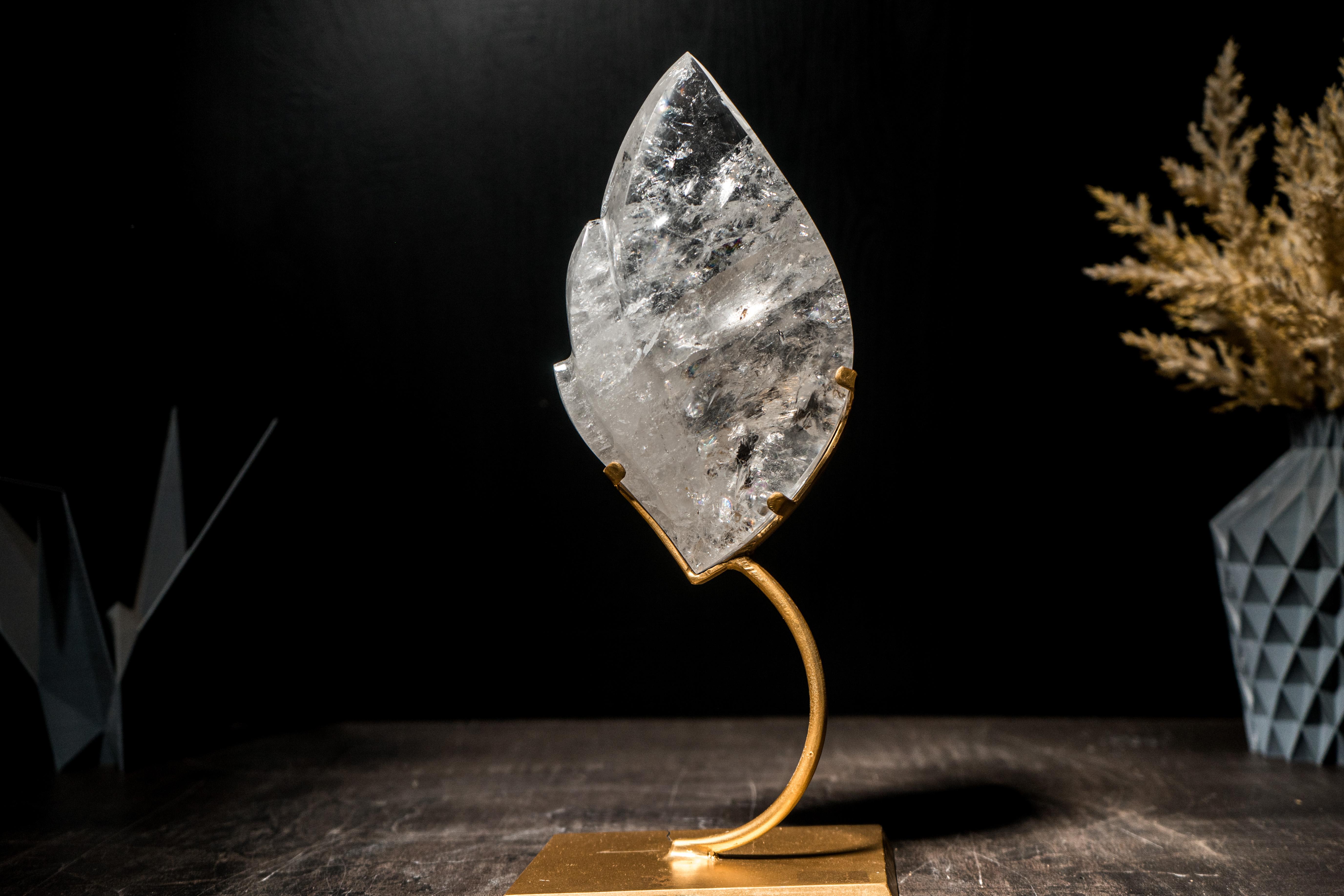 Piccola scultura di quarzo chiaro con fiamma In condizioni Nuovo in vendita a Ametista Do Sul, BR