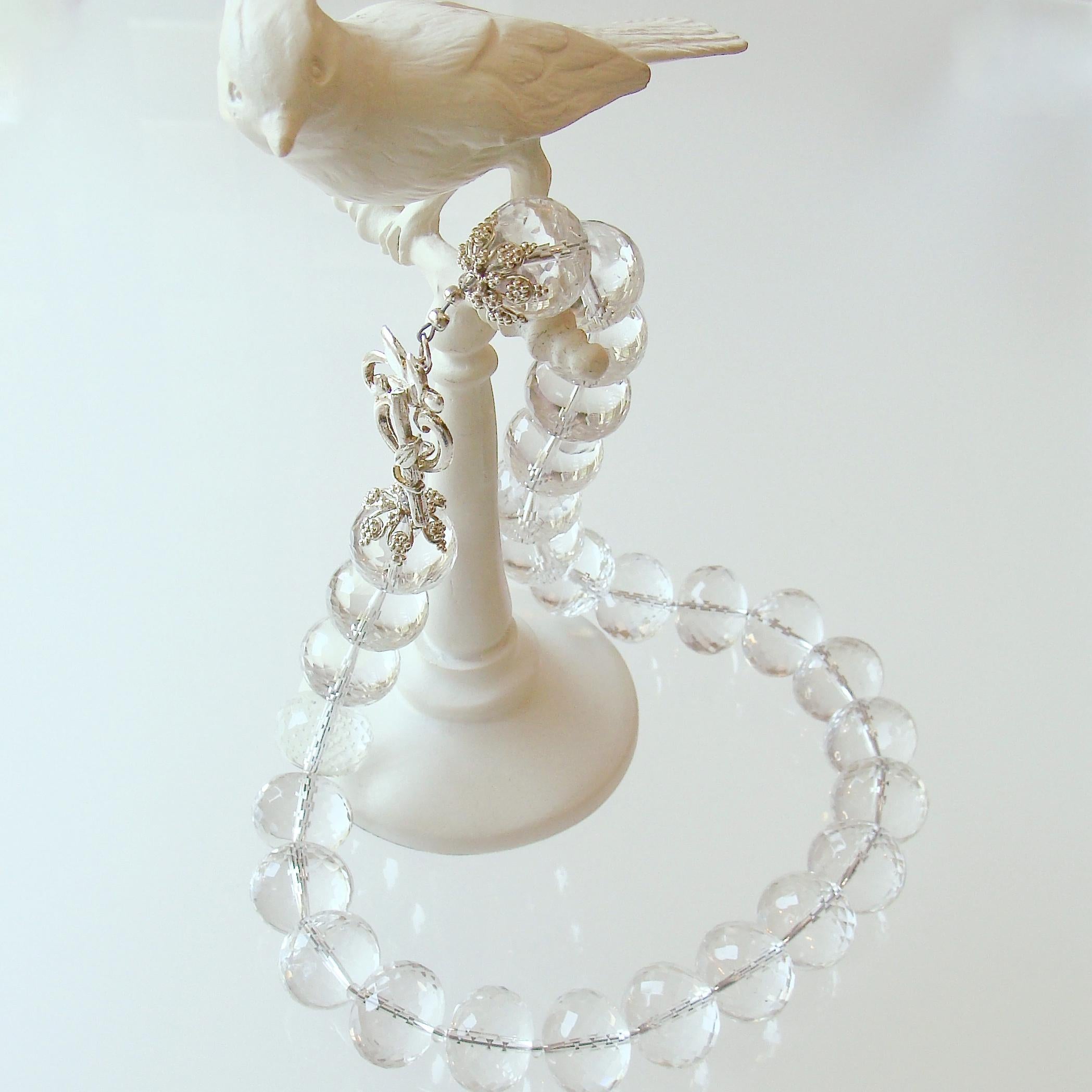 Rondelle Choker-Halskette aus klarem Bergkristall – I Can See Clearly Now (Perle) im Angebot