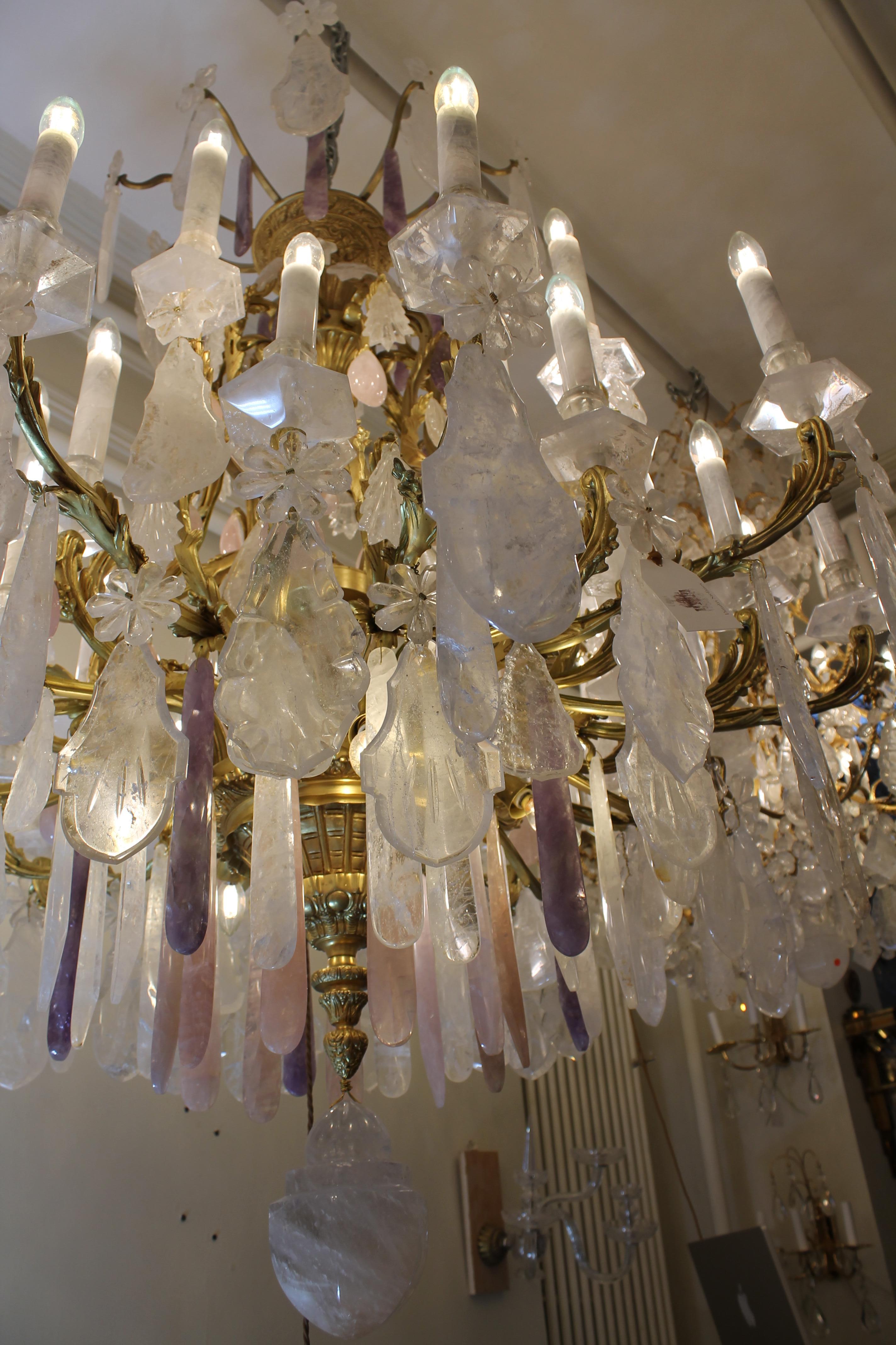 Lampadari a 40 luci in cristallo di rocca di quarzo chiaro e rosa con gocce di ametista in vendita 9