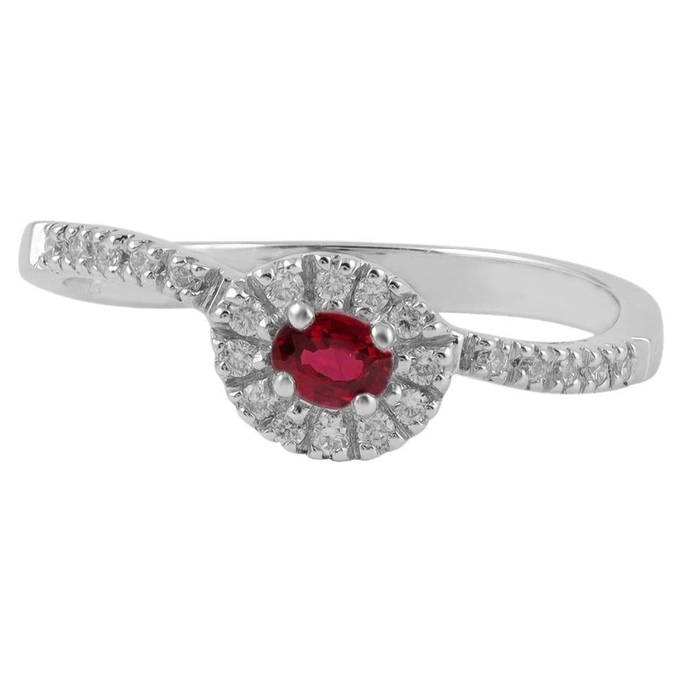 Clear Ruby Surrounded by Round Brilliant Cut Diamond Ring in 18k Gold