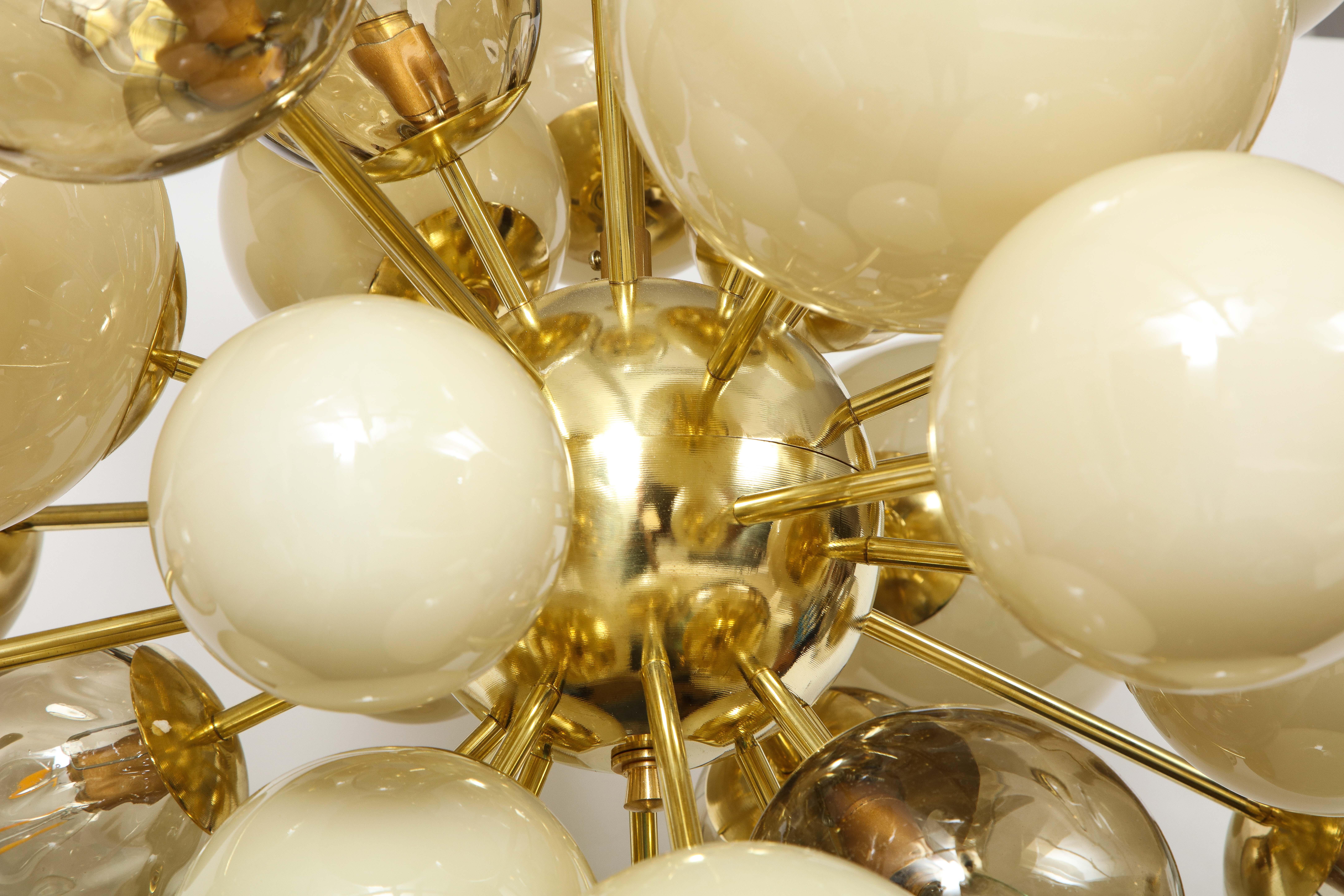 Clear Smoked and Ivory Murano Glass and Brass Sputnik Chandelier, Italy, 2021 6