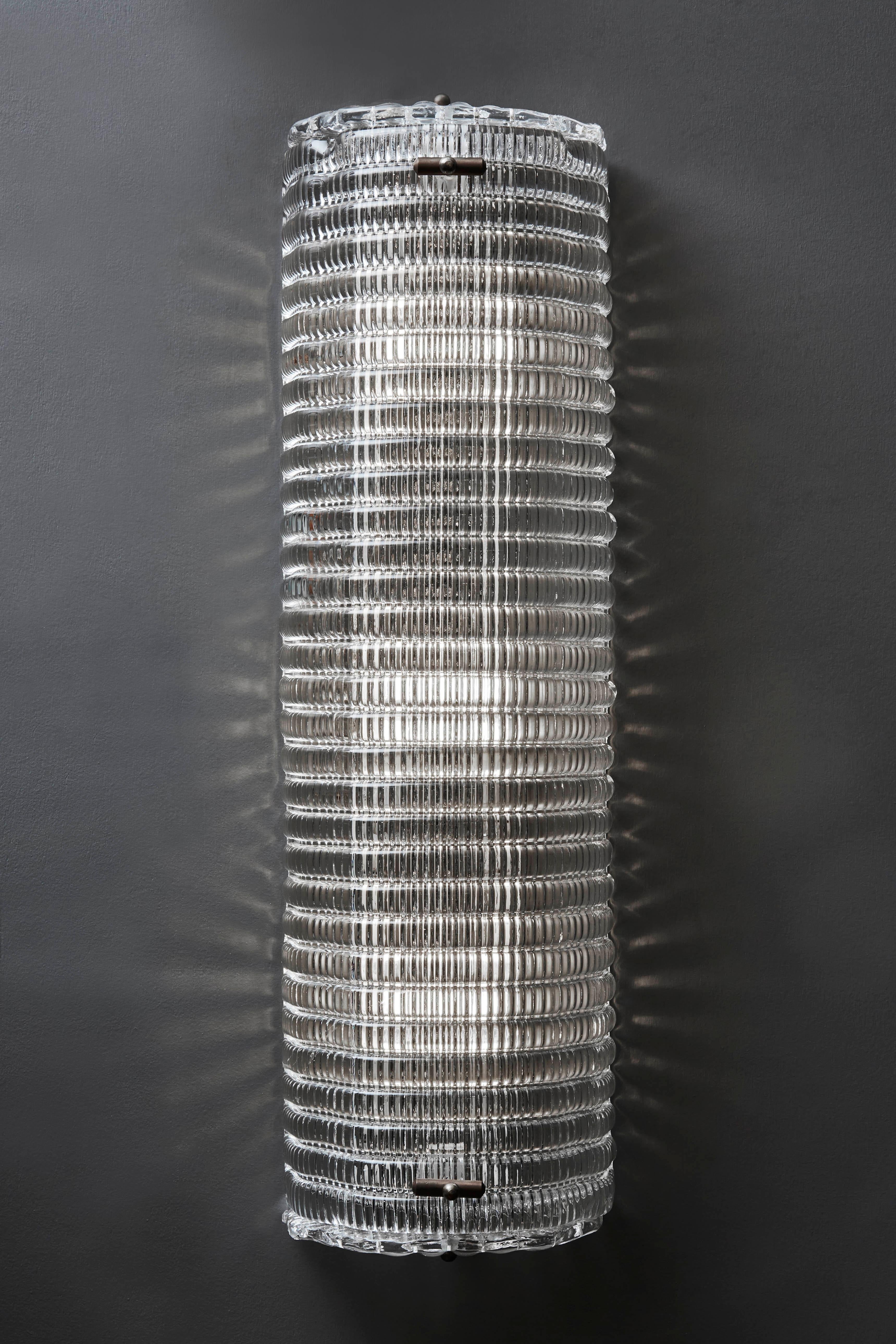 Moderne Verre de Murano texturé transparent avec monture en laiton en vente