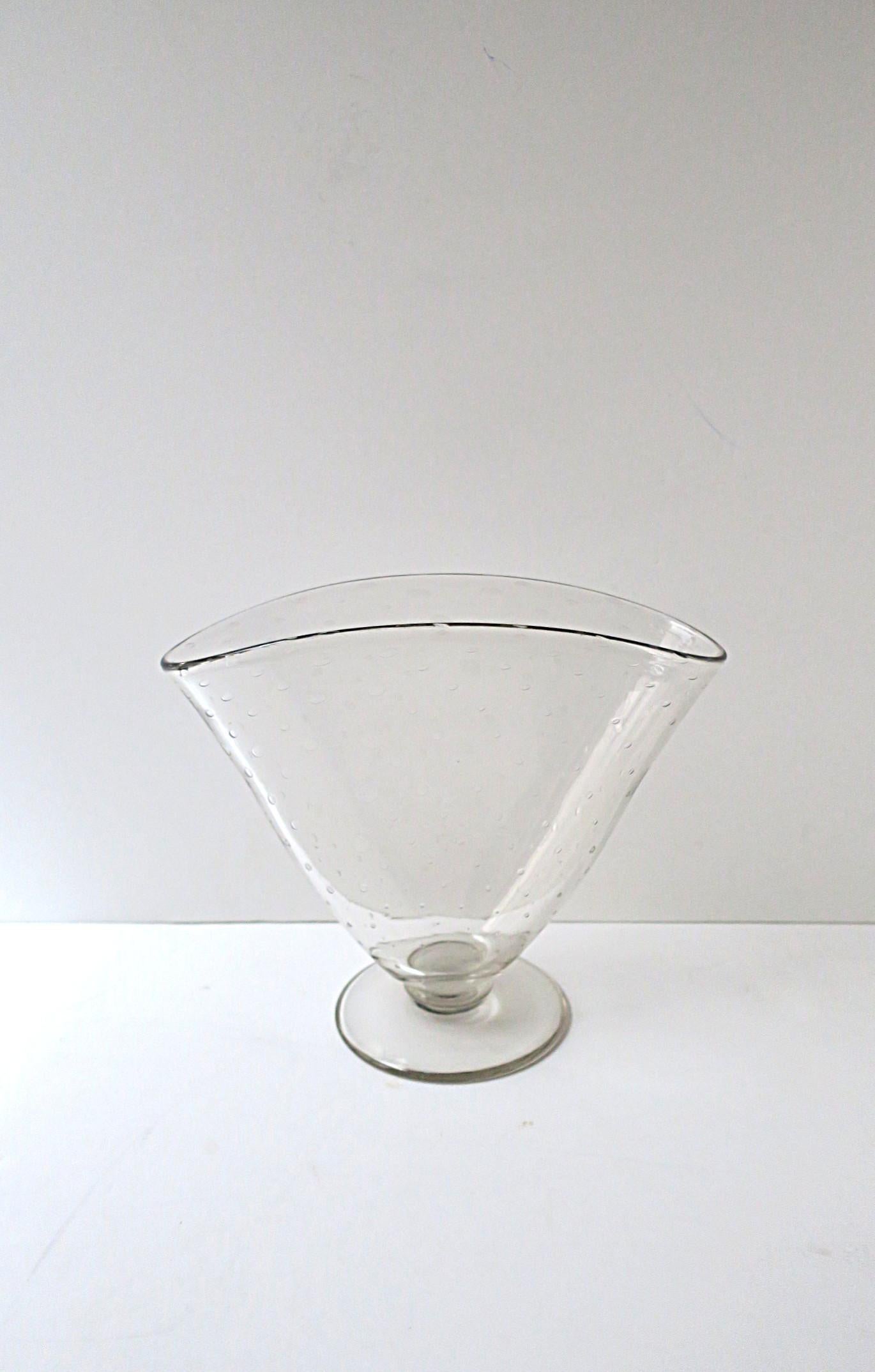 Jarrón de vidrio artístico transparente con burbujas controladas Siglo XXI y contemporáneo en venta