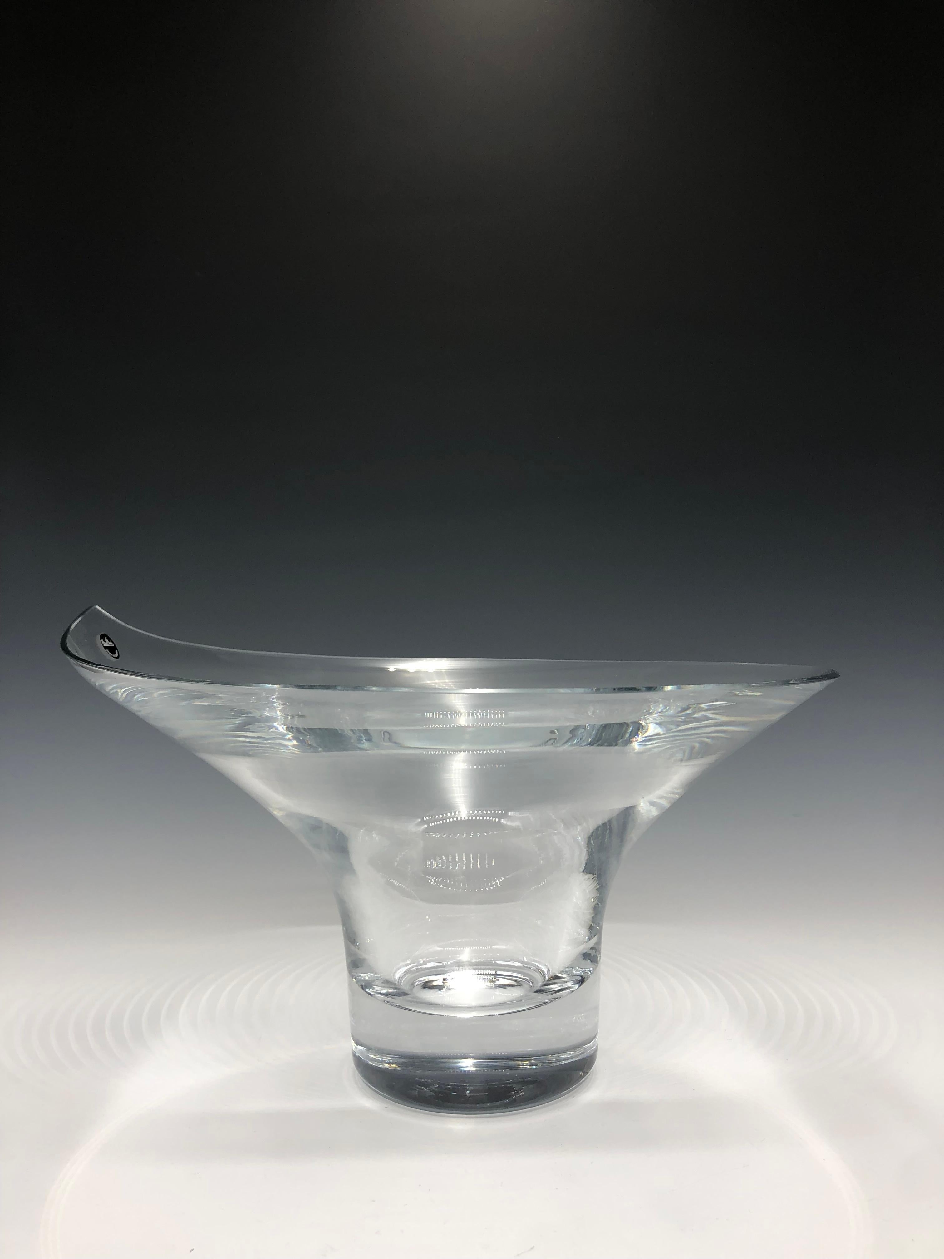 Moderno Centrotavola con piedistallo a calla in cristallo Rosenthal, d'epoca e trasparente in vendita
