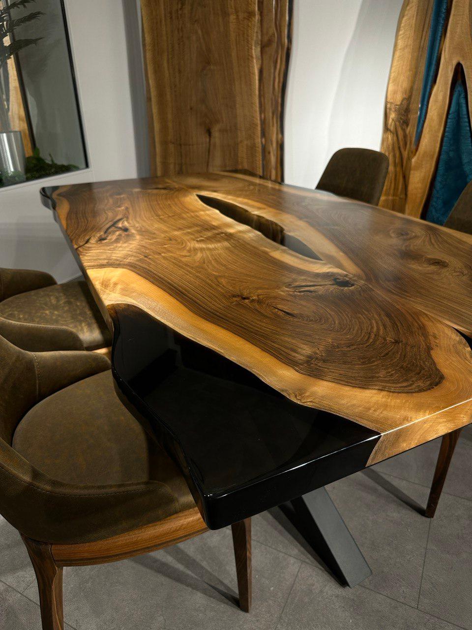 Clear Walnut Epoxy Resin Dining Table  In New Condition For Sale In İnegöl, TR