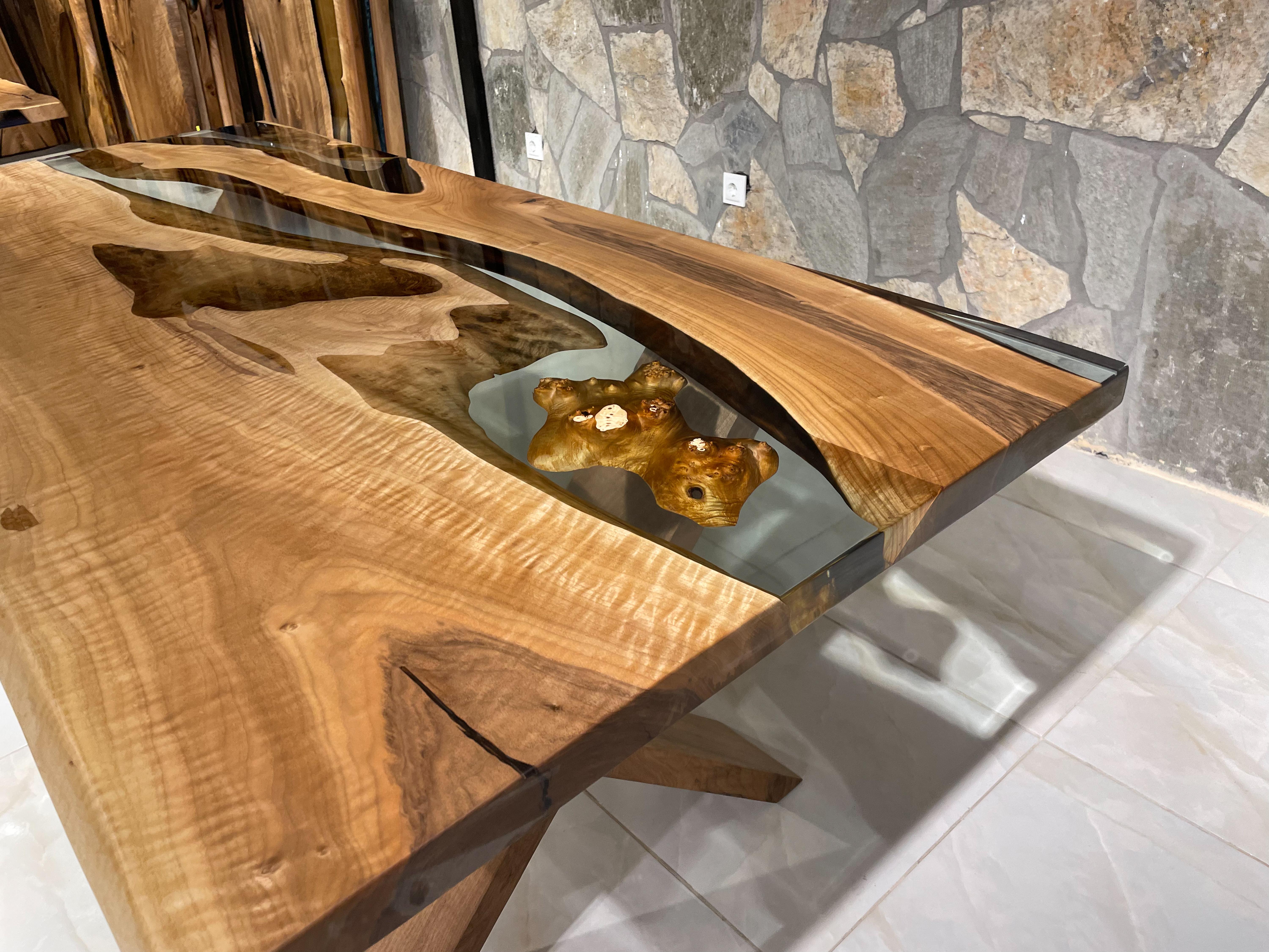 Table en résine de bois de noyer clair - Cuisine en bois Meubles sur mesure en vente 8