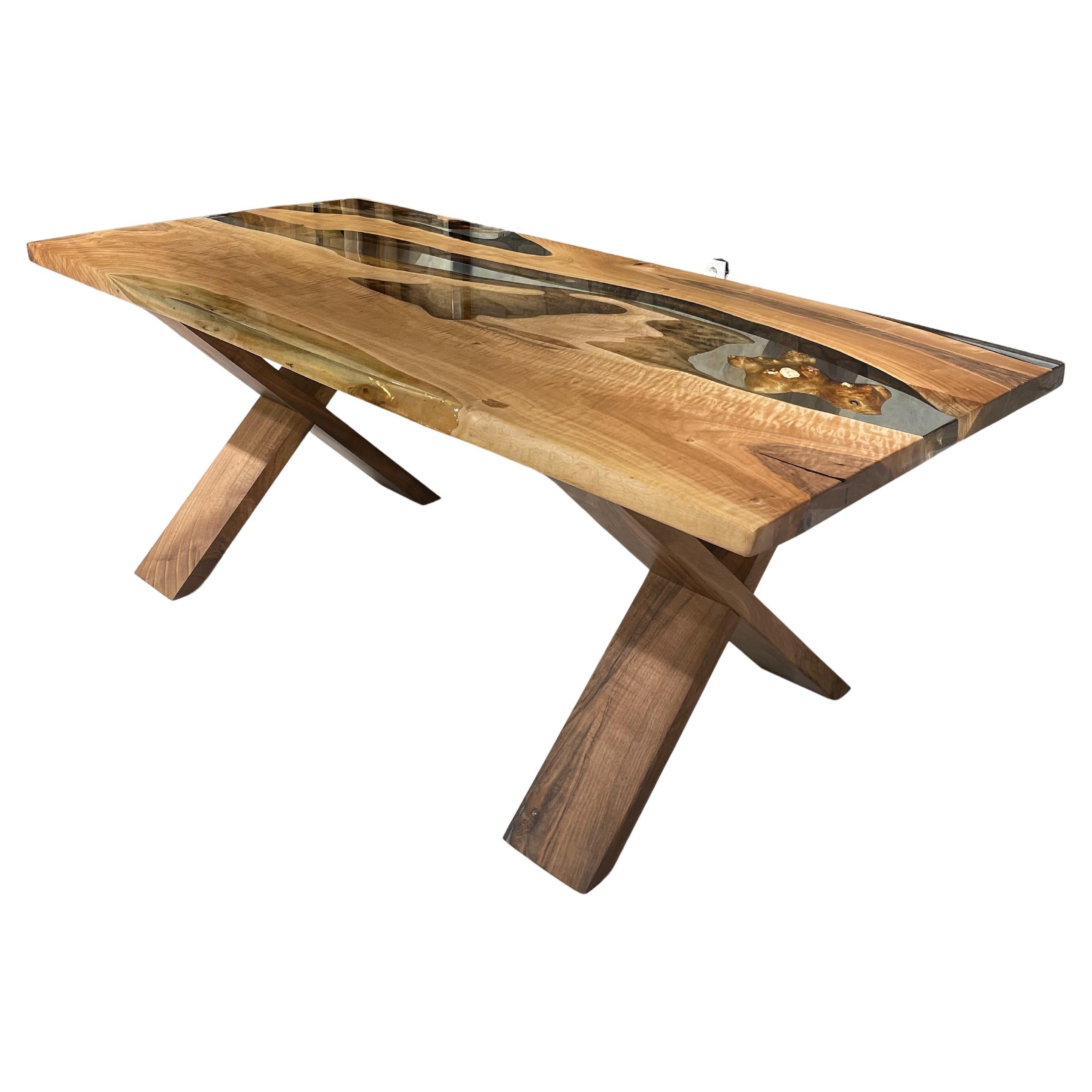 Arts and Crafts Table en résine de bois de noyer clair - Cuisine en bois Meubles sur mesure en vente