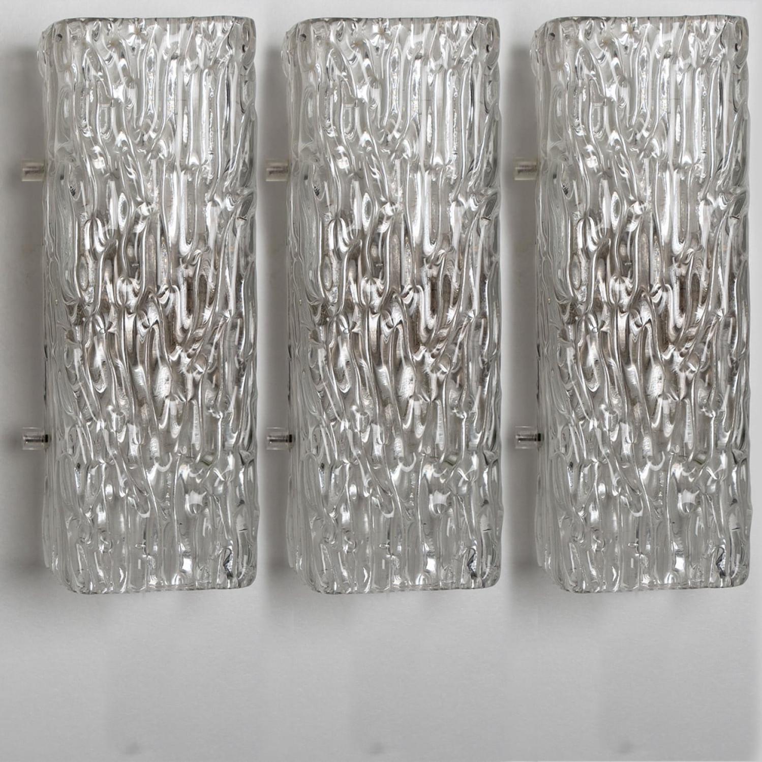 Apliques de Cristal Ondulado Transparente by J.T. Kalmar, Austria, década de 1960 Moderno de mediados de siglo en venta