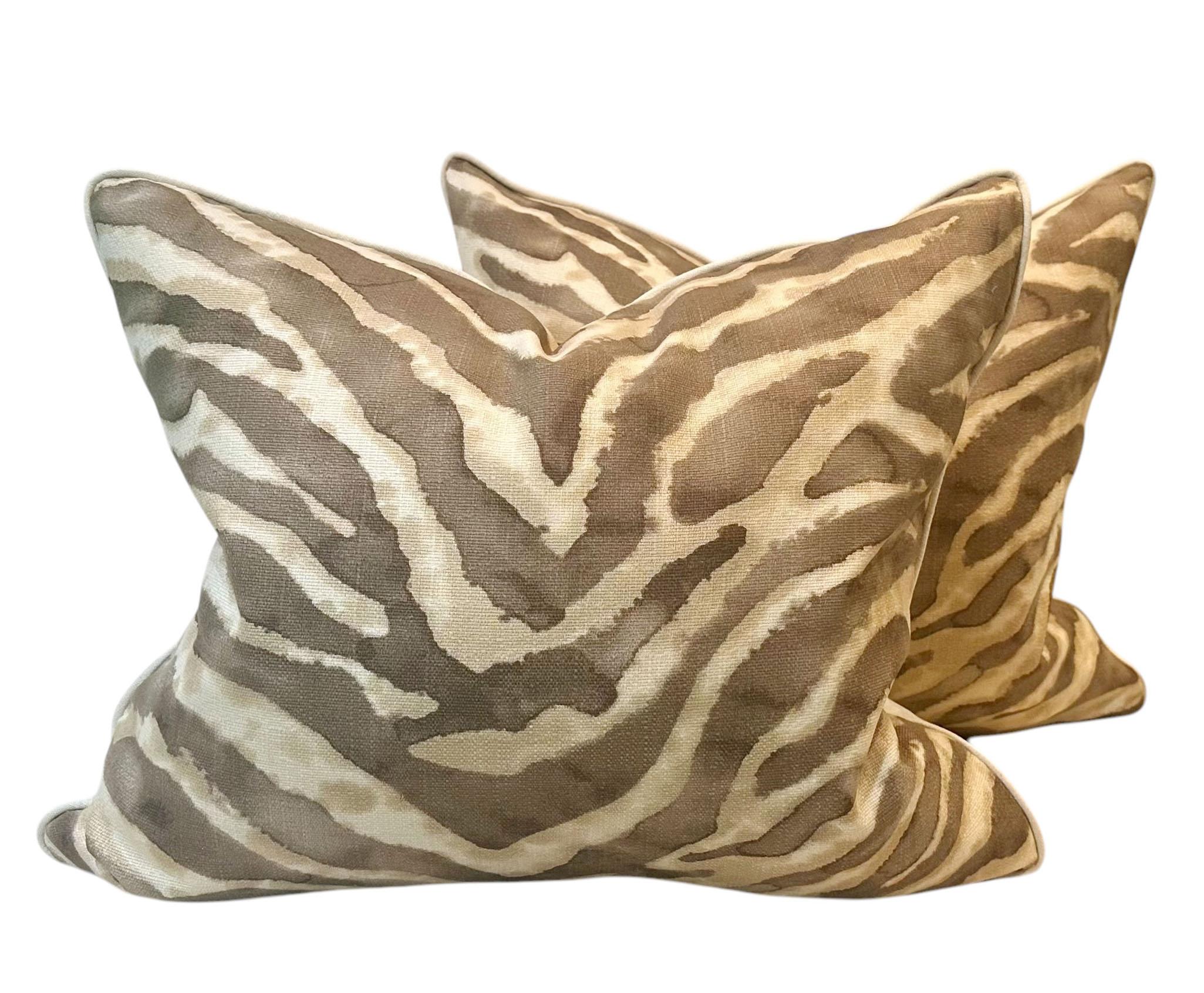 Clearance House Zebra Pillows In Good Condition In Tampa, FL