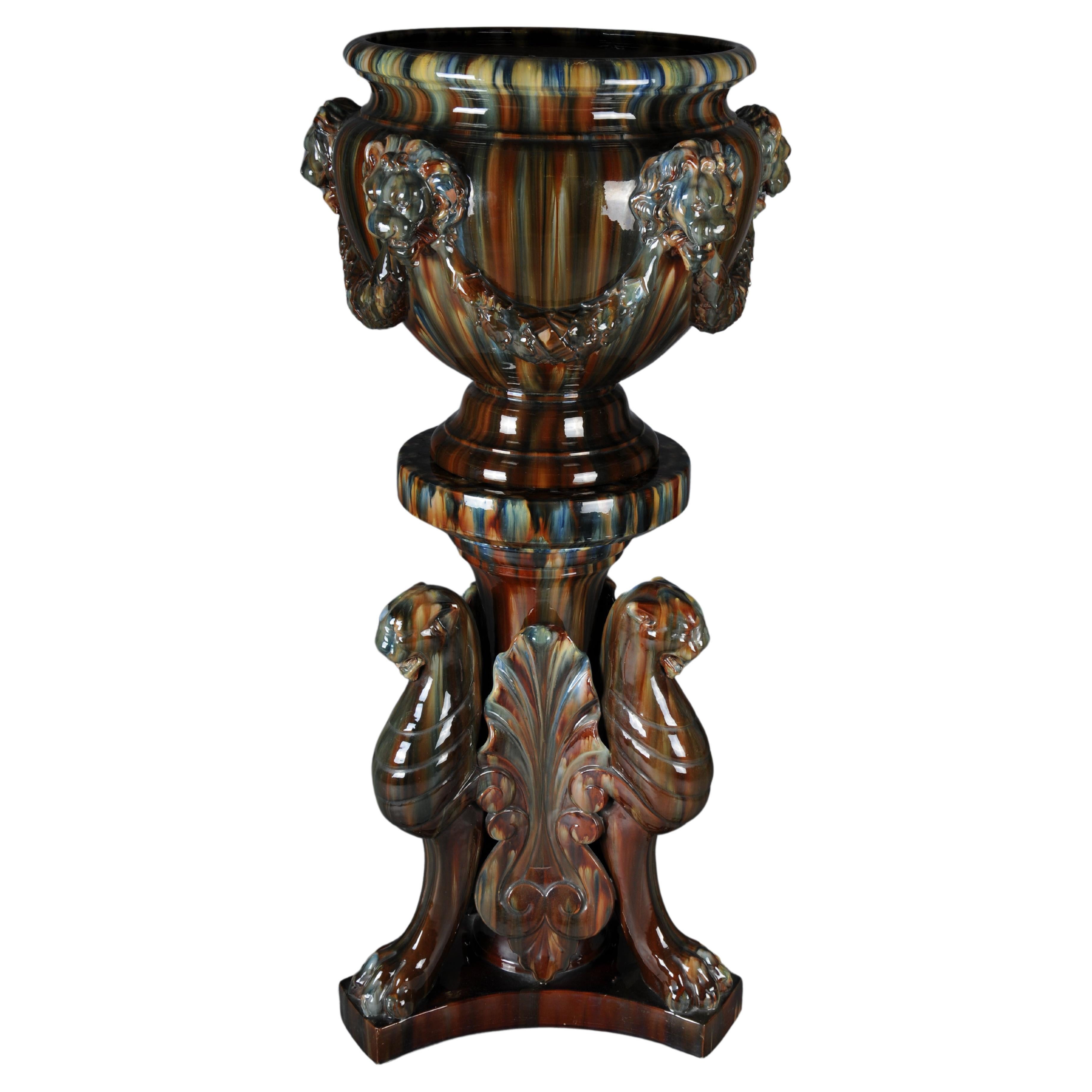 Clement MASSIER (1857-1945) Vase à fleurs en majolique, France