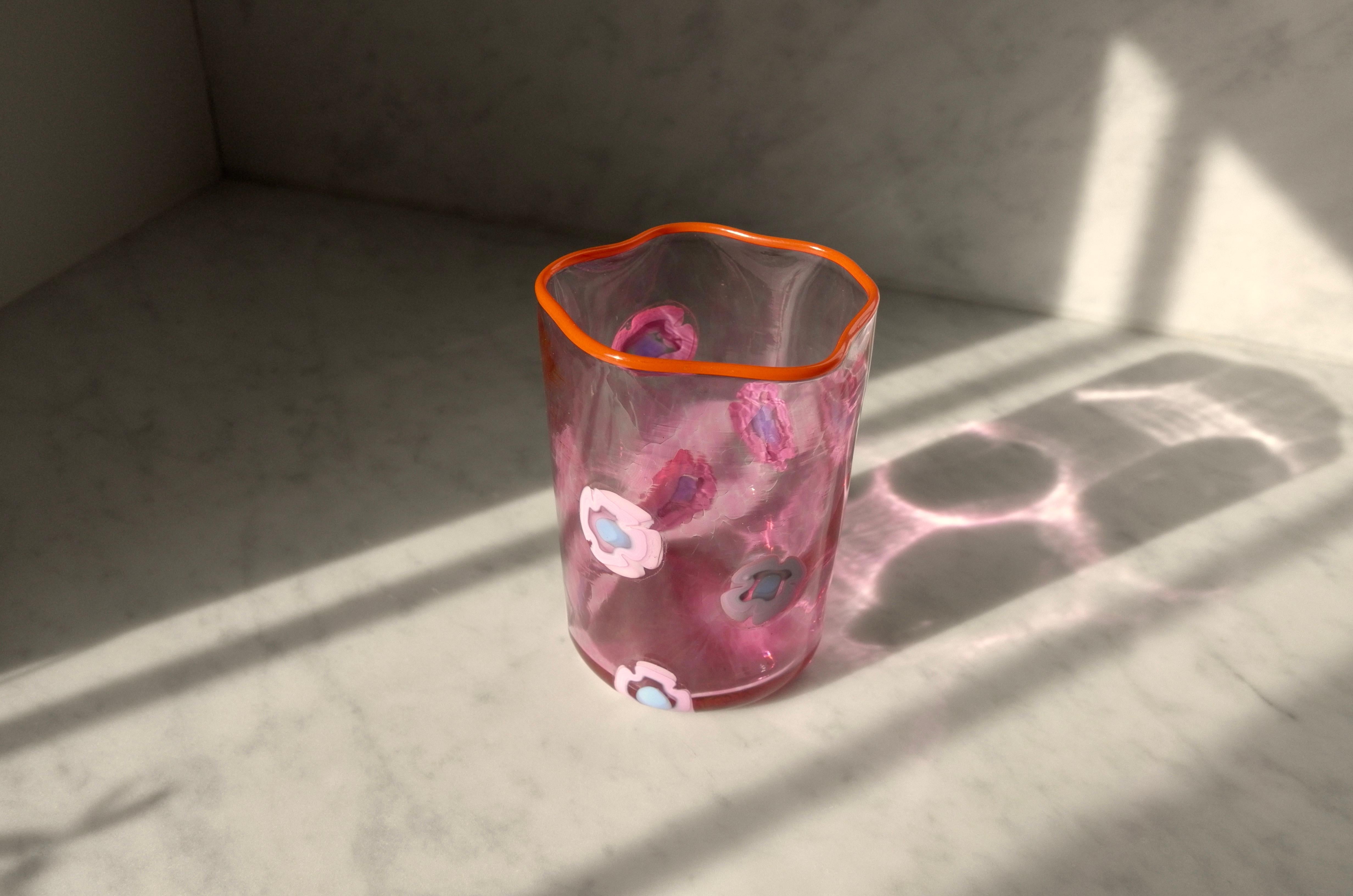 Cleo Getränkeglas „Goto“ von el mono home. Handgeblasen in Murano. im Zustand „Neu“ im Angebot in New York, NY