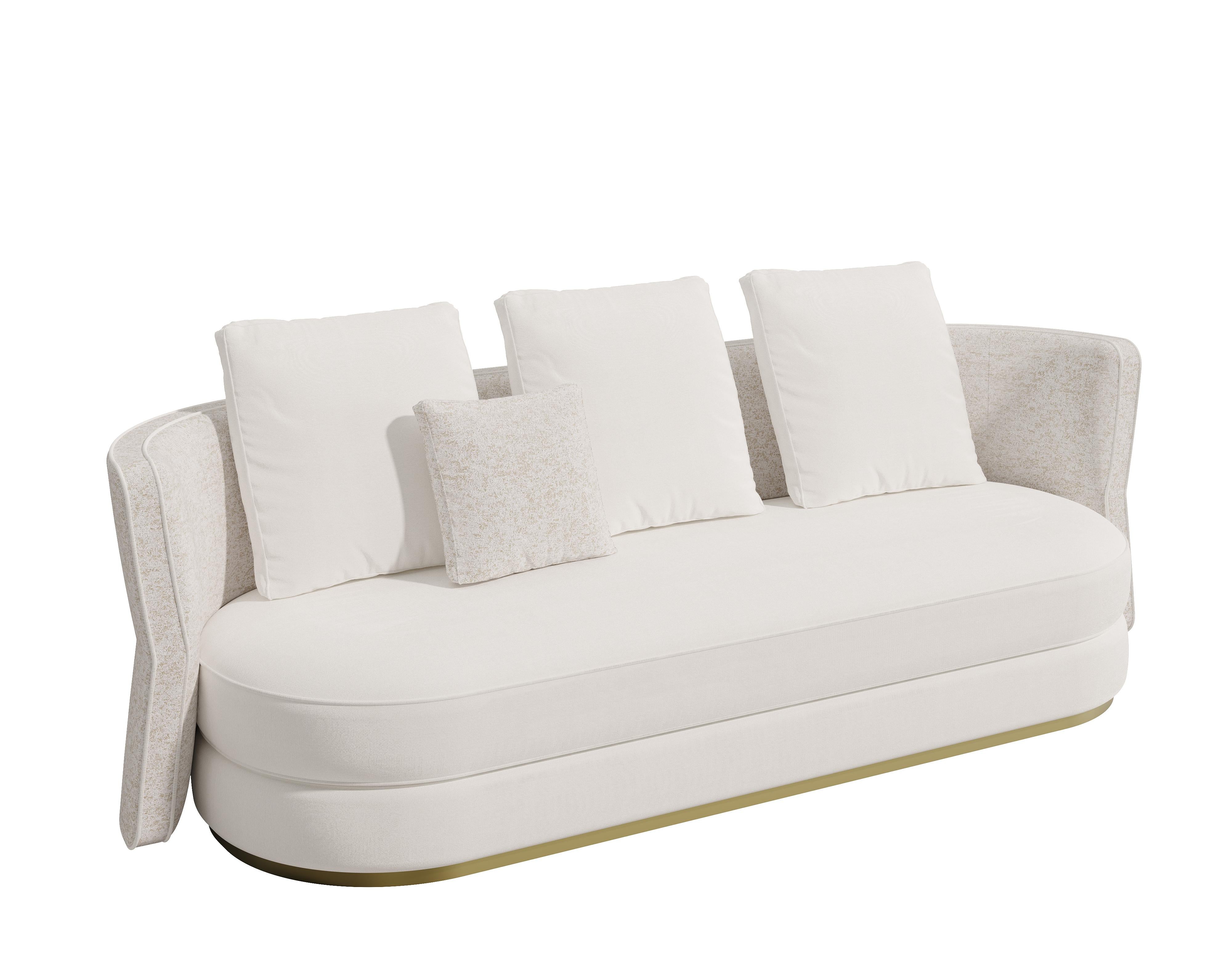 CLEO Elegant Sofa with Sculptural Silhouette In New Condition For Sale In Frazão, Porto