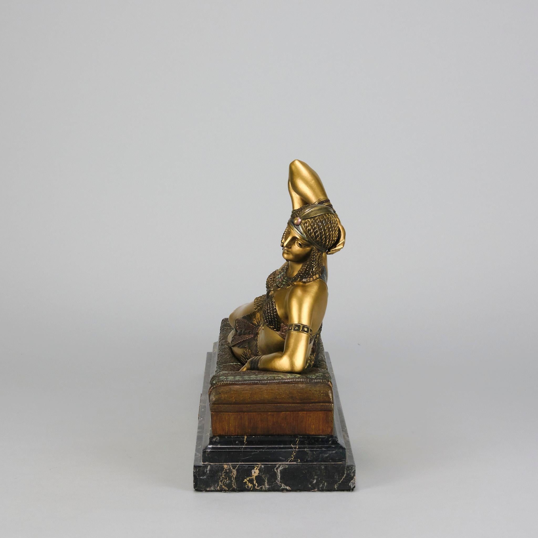 Bronze des frühen 20. Jahrhunderts mit dem Titel „Kleopatra“ von Demetre Chiparus (Art déco) im Angebot