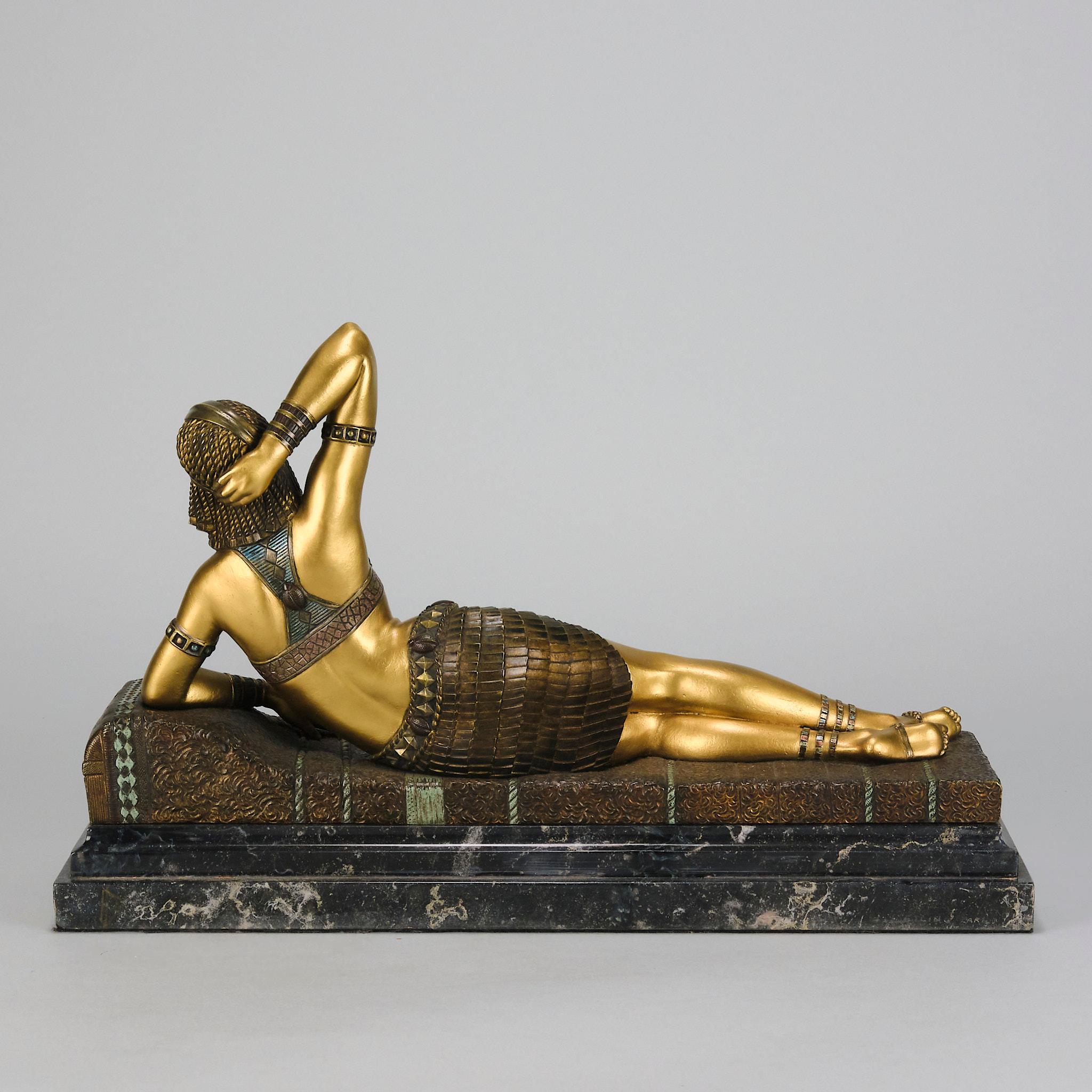 Bronze des frühen 20. Jahrhunderts mit dem Titel „Kleopatra“ von Demetre Chiparus (Gegossen) im Angebot