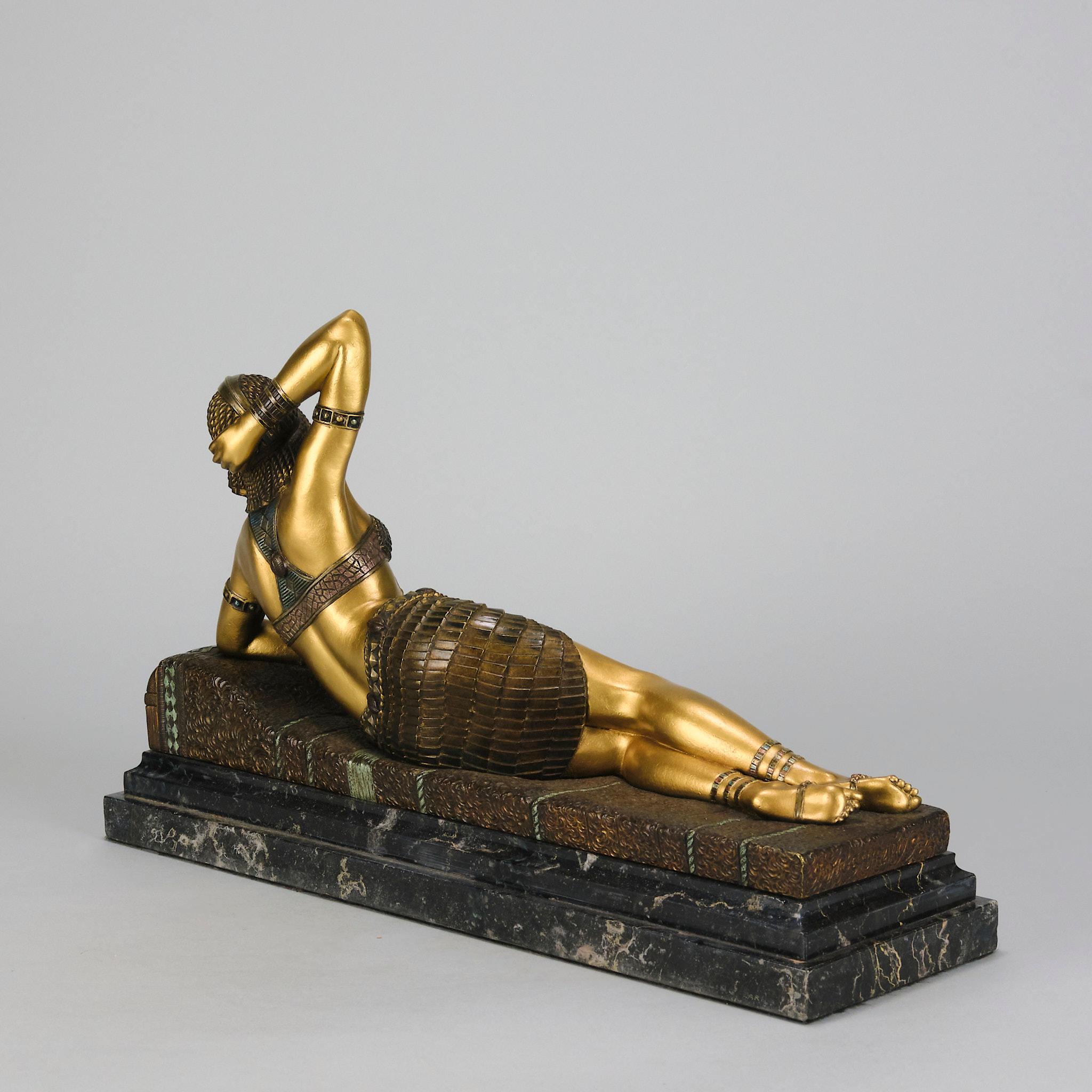 Bronze des frühen 20. Jahrhunderts mit dem Titel „Kleopatra“ von Demetre Chiparus im Zustand „Hervorragend“ im Angebot in London, GB