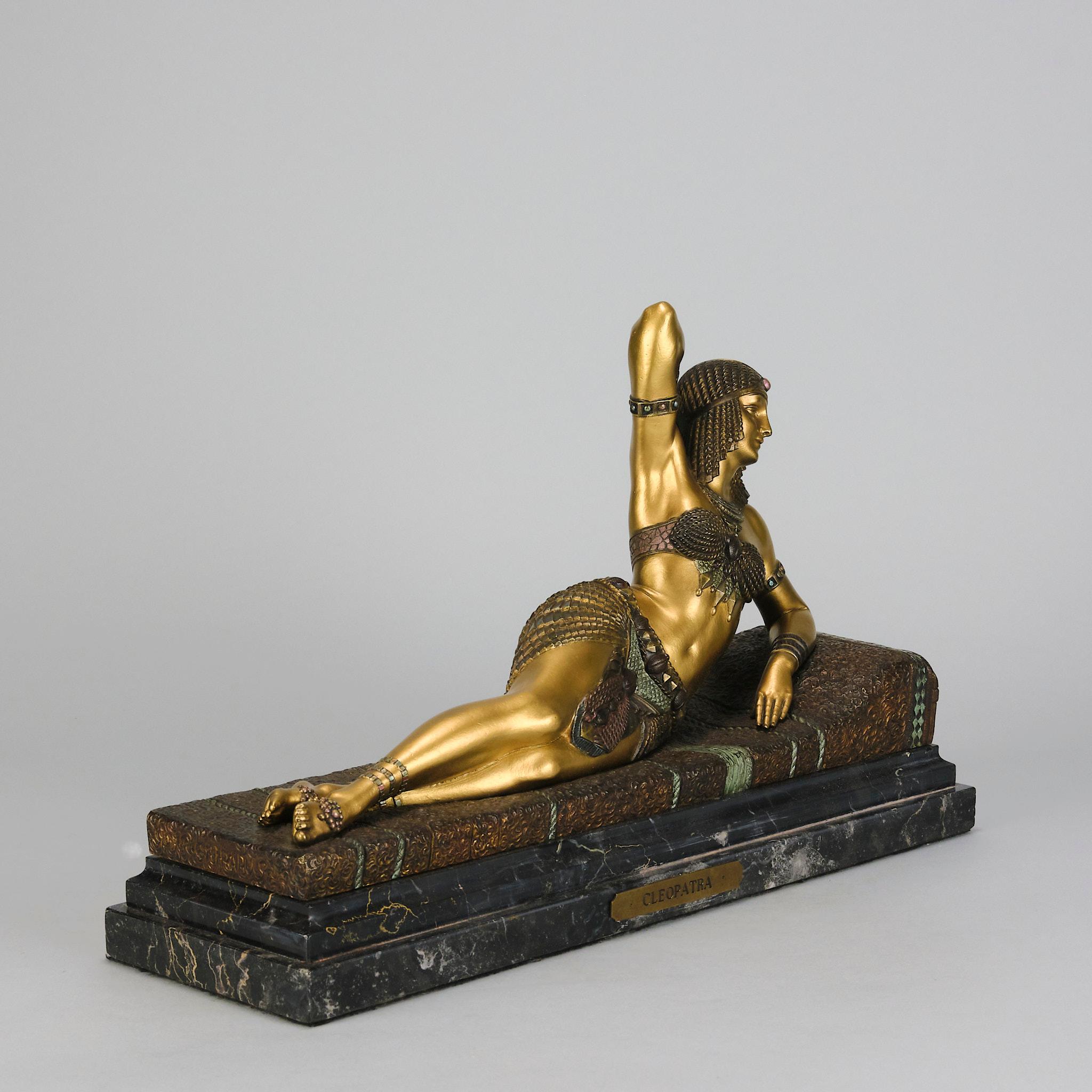 Bronze des frühen 20. Jahrhunderts mit dem Titel „Kleopatra“ von Demetre Chiparus im Angebot 2