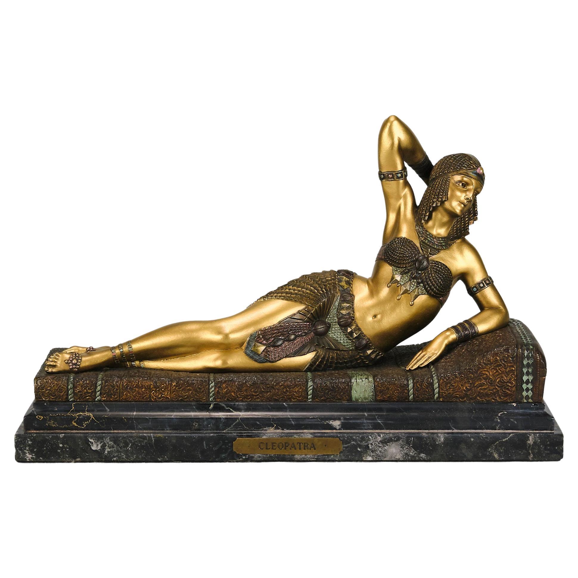 Bronze des frühen 20. Jahrhunderts mit dem Titel „Kleopatra“ von Demetre Chiparus im Angebot