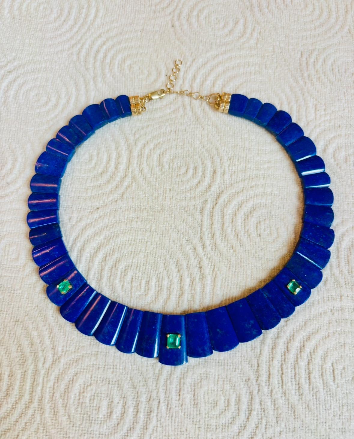 COLLAR DE CLEOPATRA con LAPIS, ESMERALDAS y Oro de 14k en venta 4