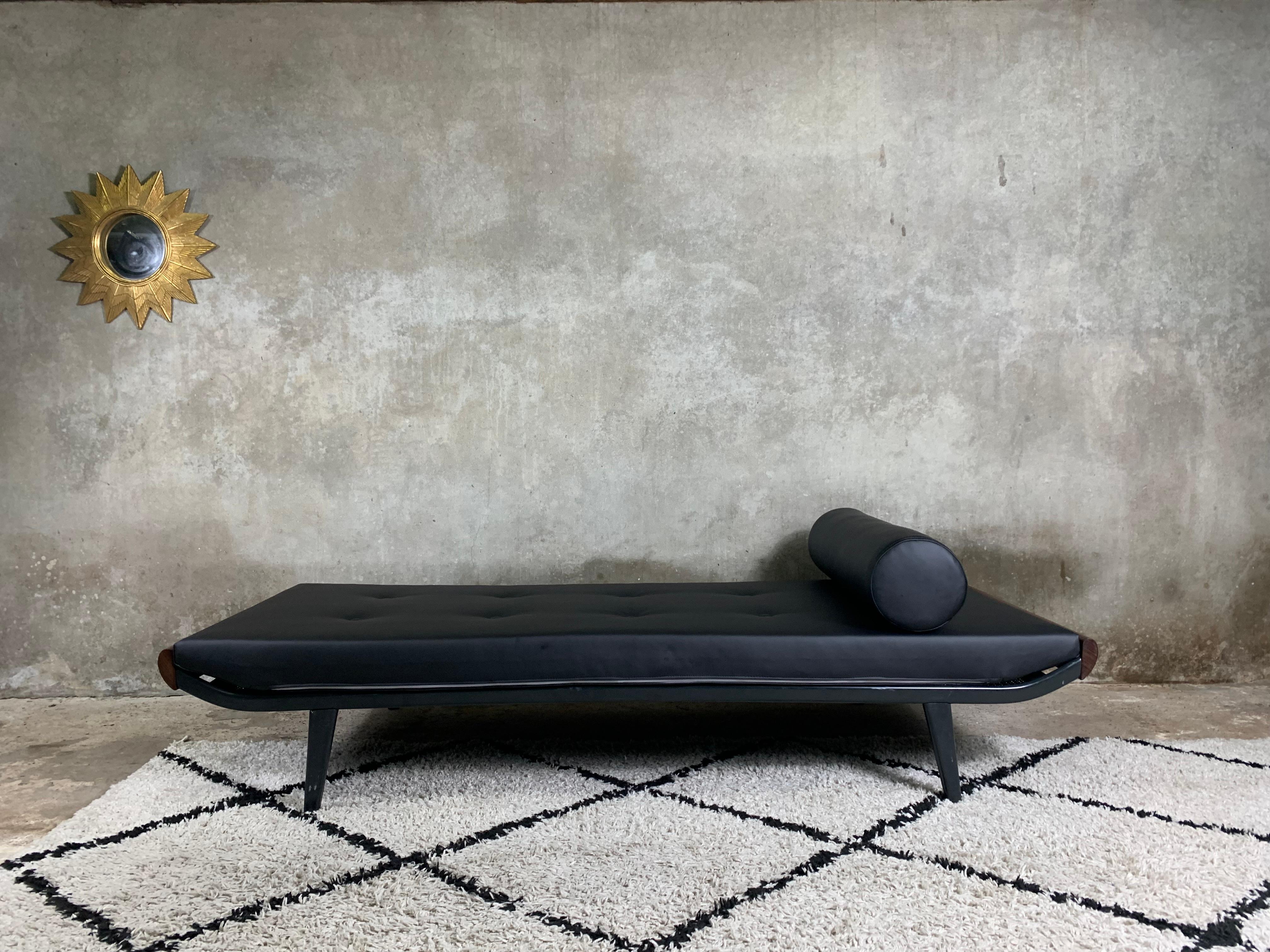 Cleopatra Day Bed By Andre Cordemeyer For Auping For Sale 3