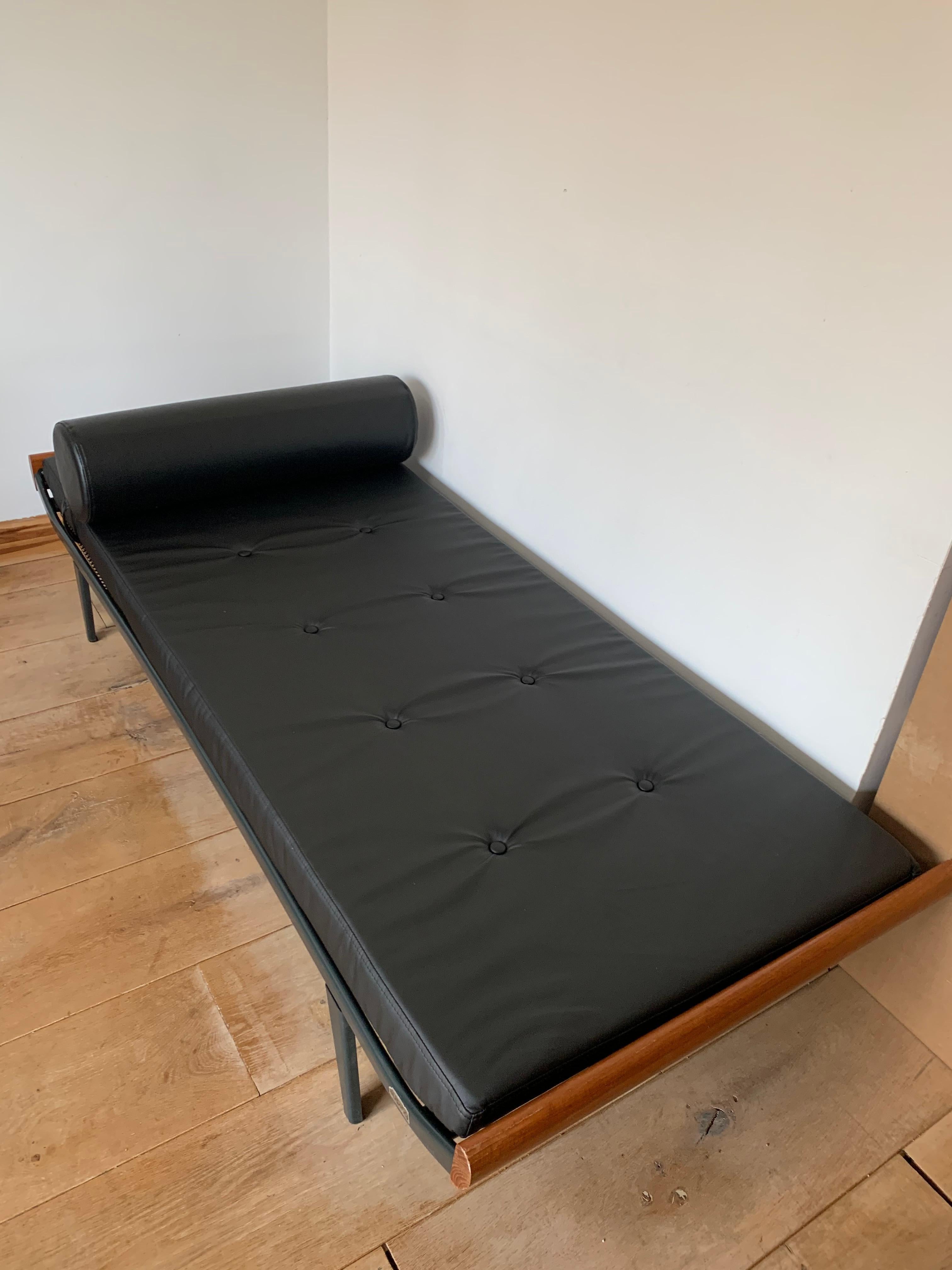 Dutch Cleopatra Day Bed by Andre Cordemeyer for Auping