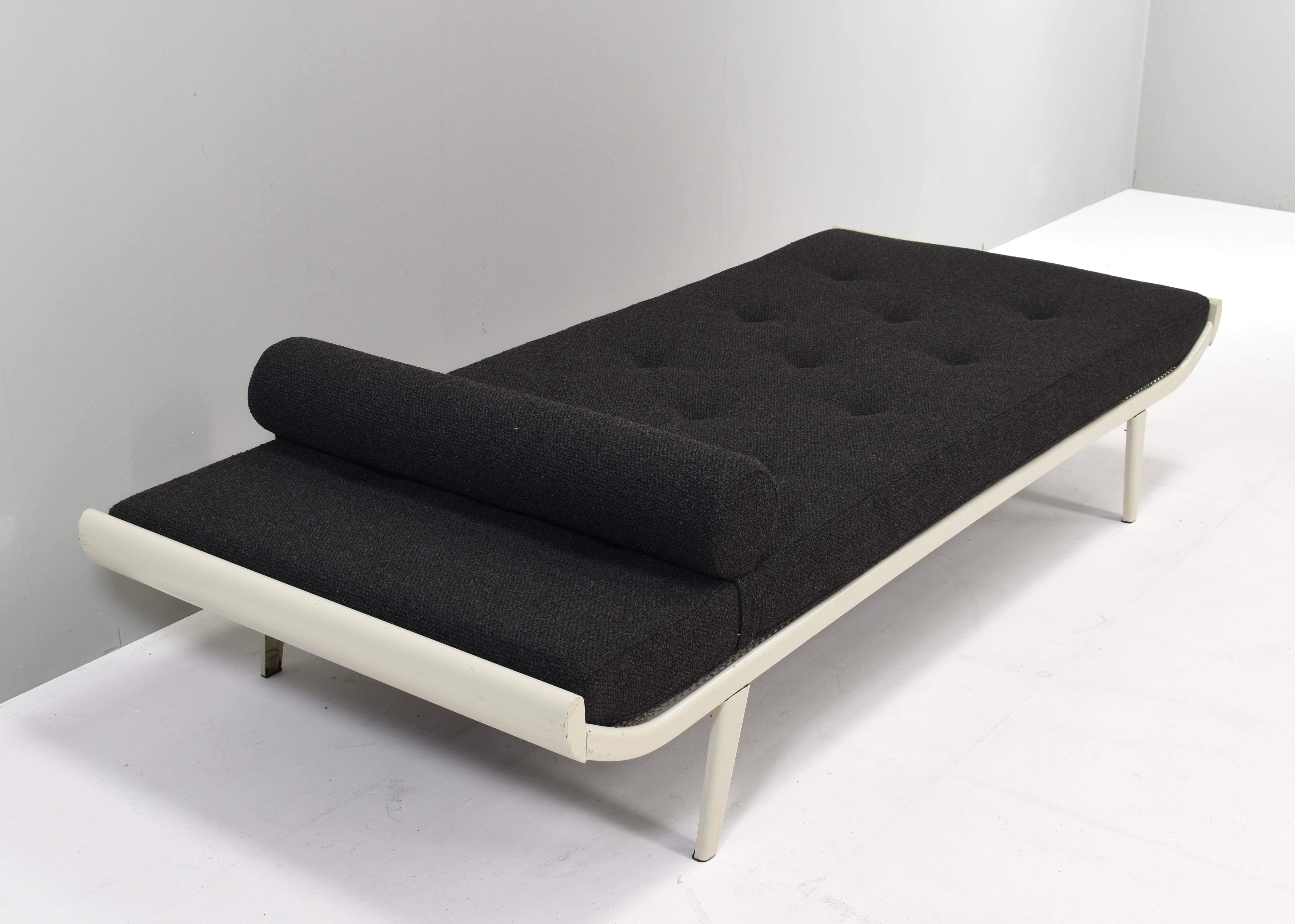 Dutch Cleopatra Daybed by Cordemeijer for Auping in New Upholstery, Netherlands, 1954