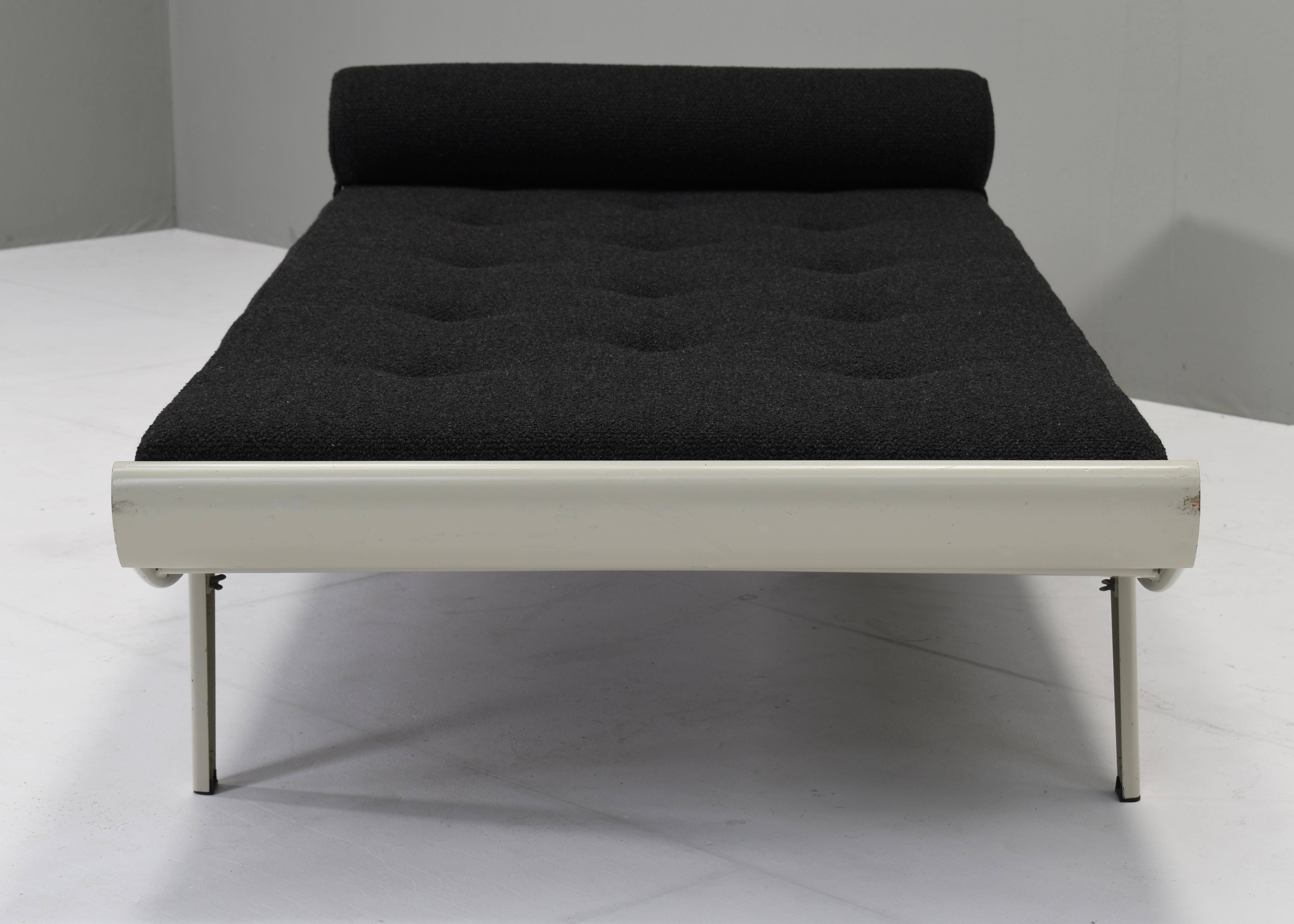 Cleopatra Daybed by Cordemeijer for Auping in New Upholstery, Netherlands, 1954 2