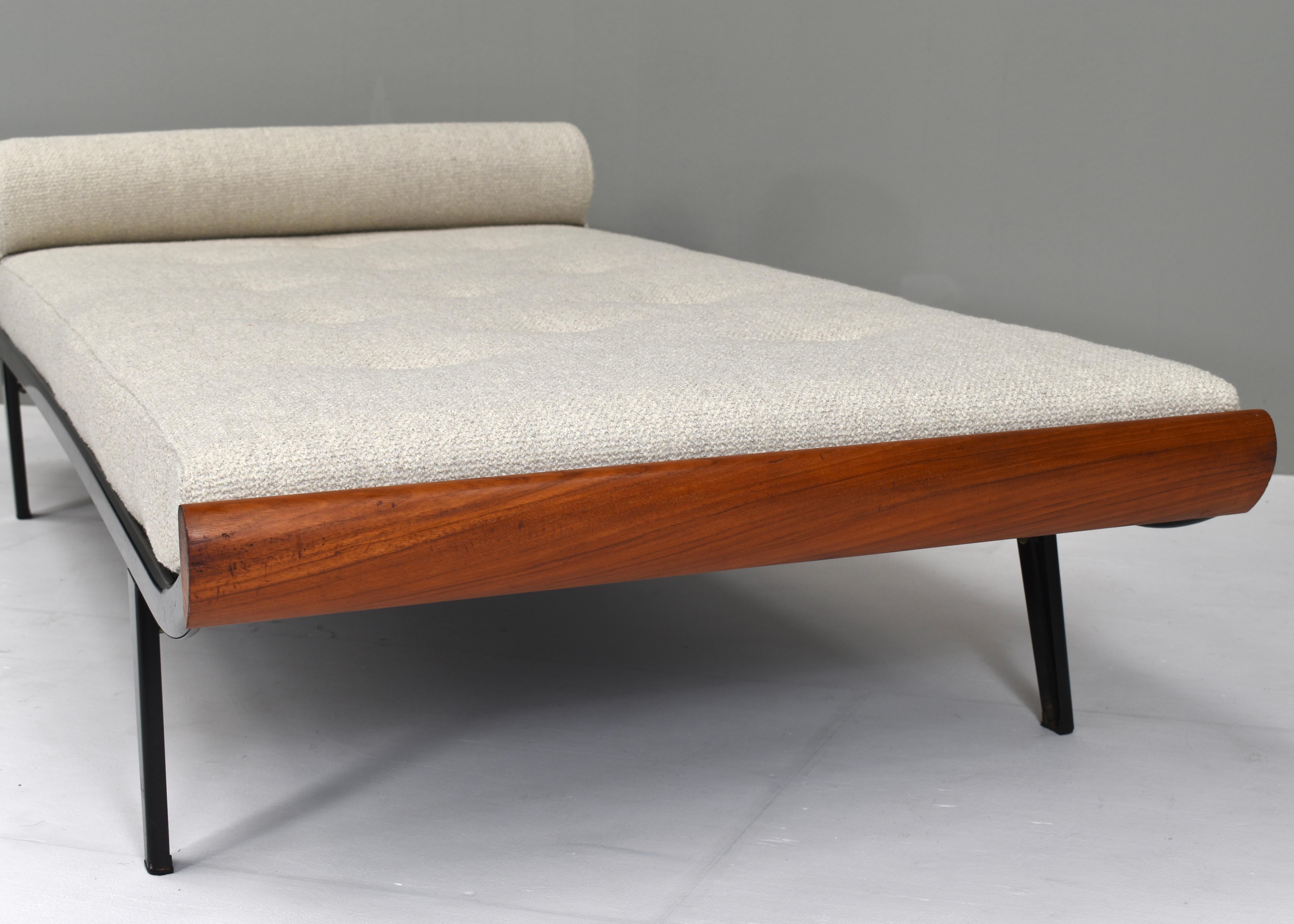 Cleopatra Daybed Designed by Cordemeyer for Auping *New Upholstery* Holland 1954 3