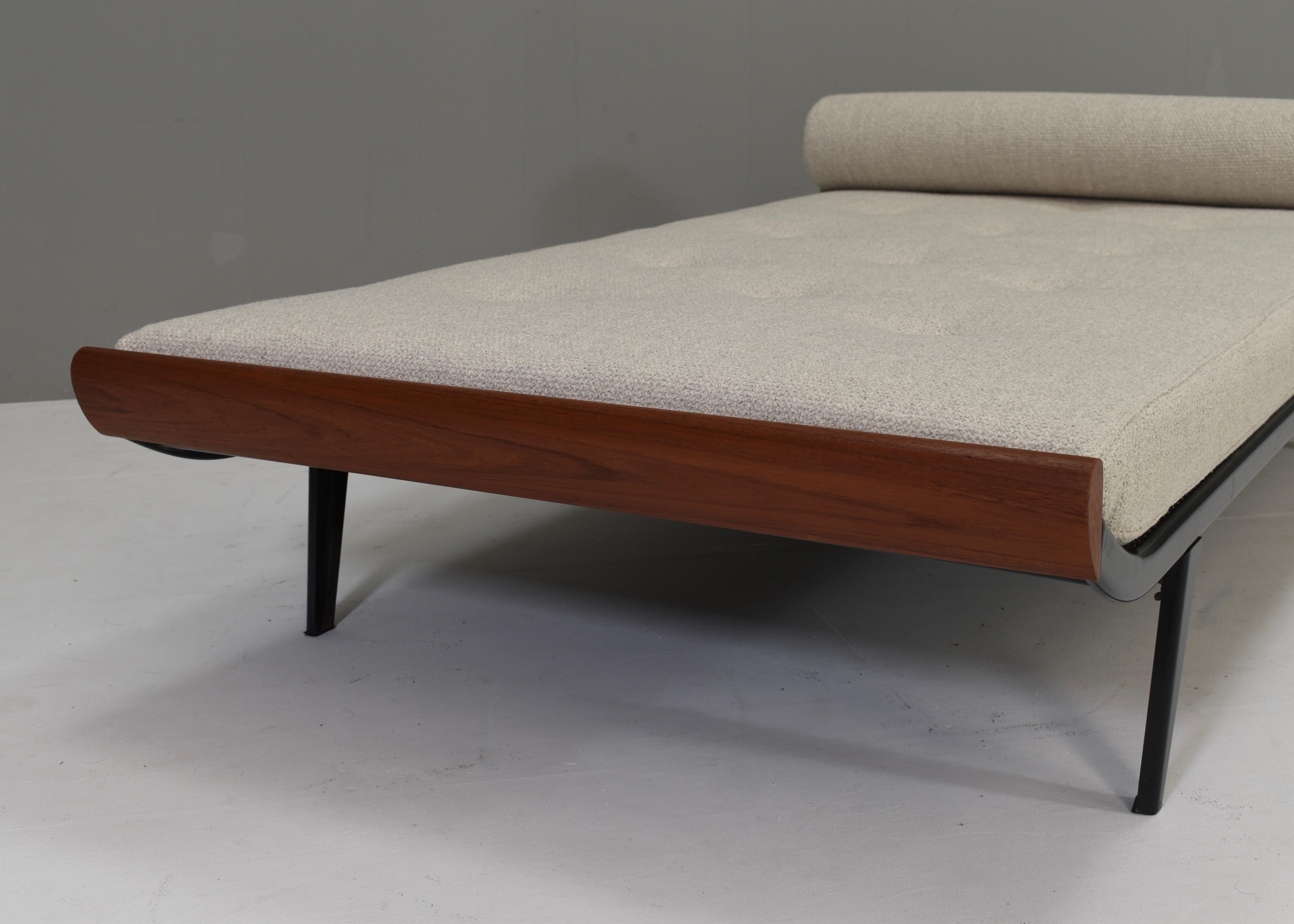 Cleopatra Daybed Designed by Cordemeyer for Auping *New Upholstery* Holland 1954 5