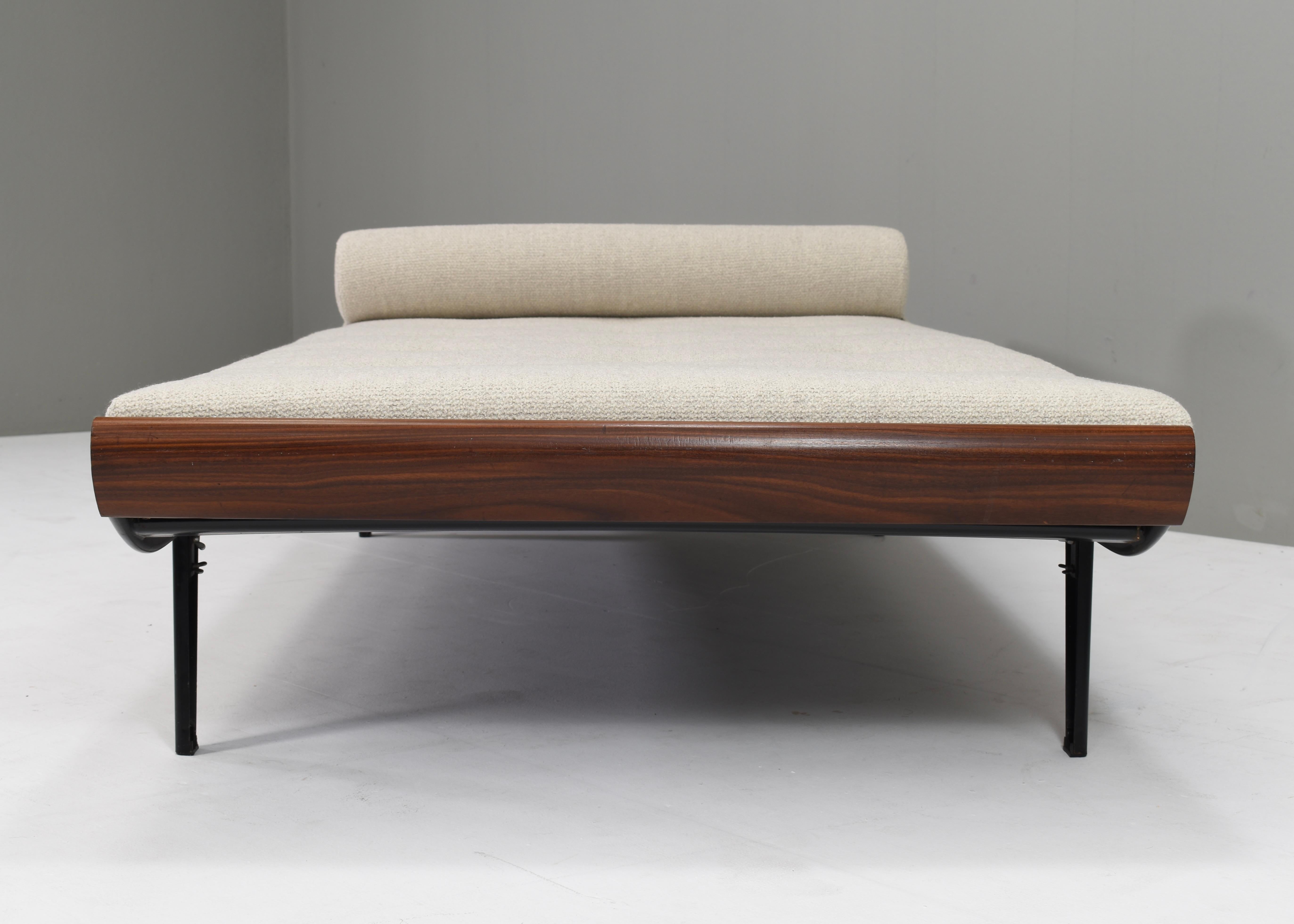 Cleopatra Daybed Designed by Cordemeyer for Auping *New Upholstery* Holland 1954 8