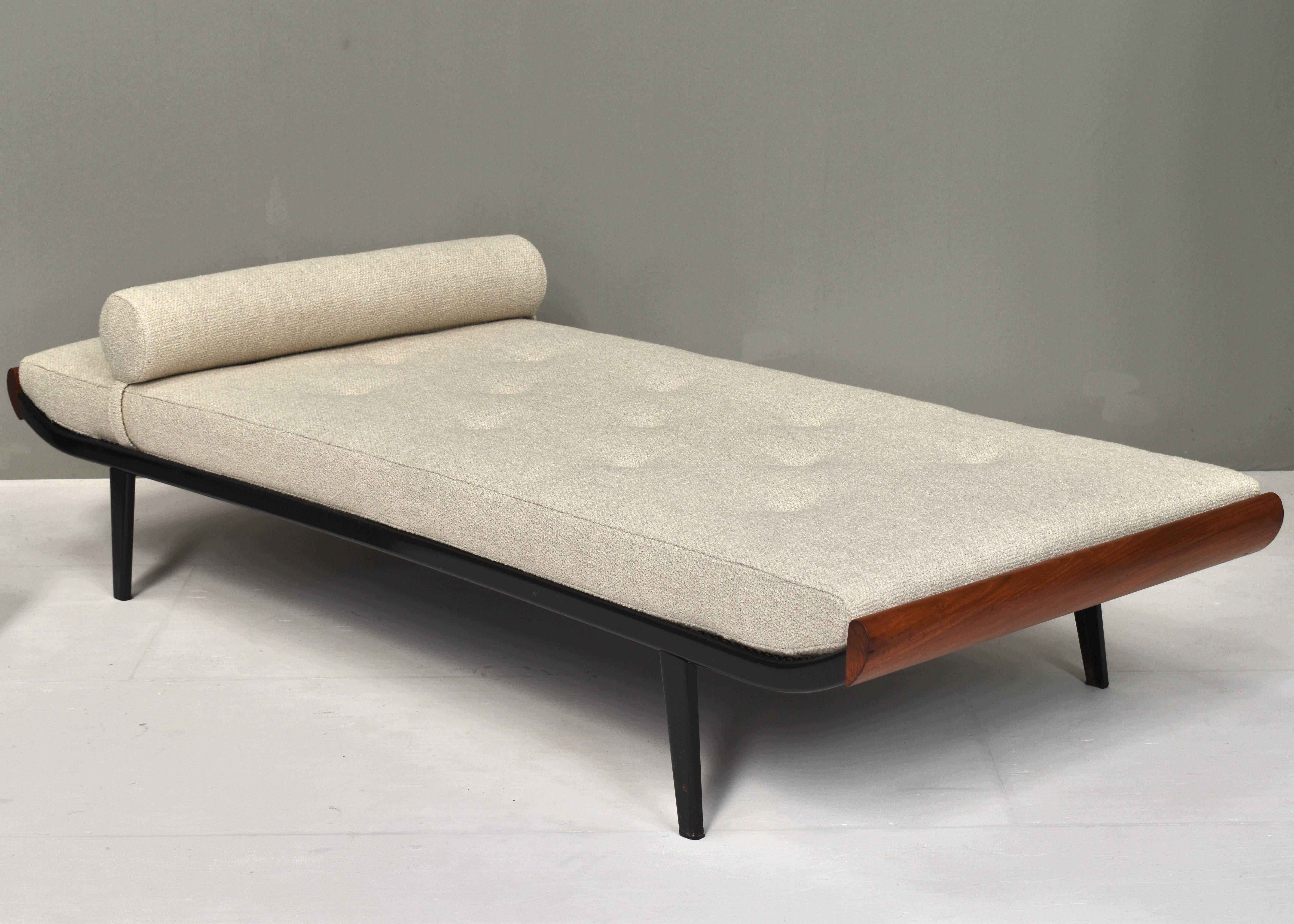 Mid-Century Modern Cleopatra Daybed Designed by Cordemeyer for Auping *New Upholstery* Holland 1954