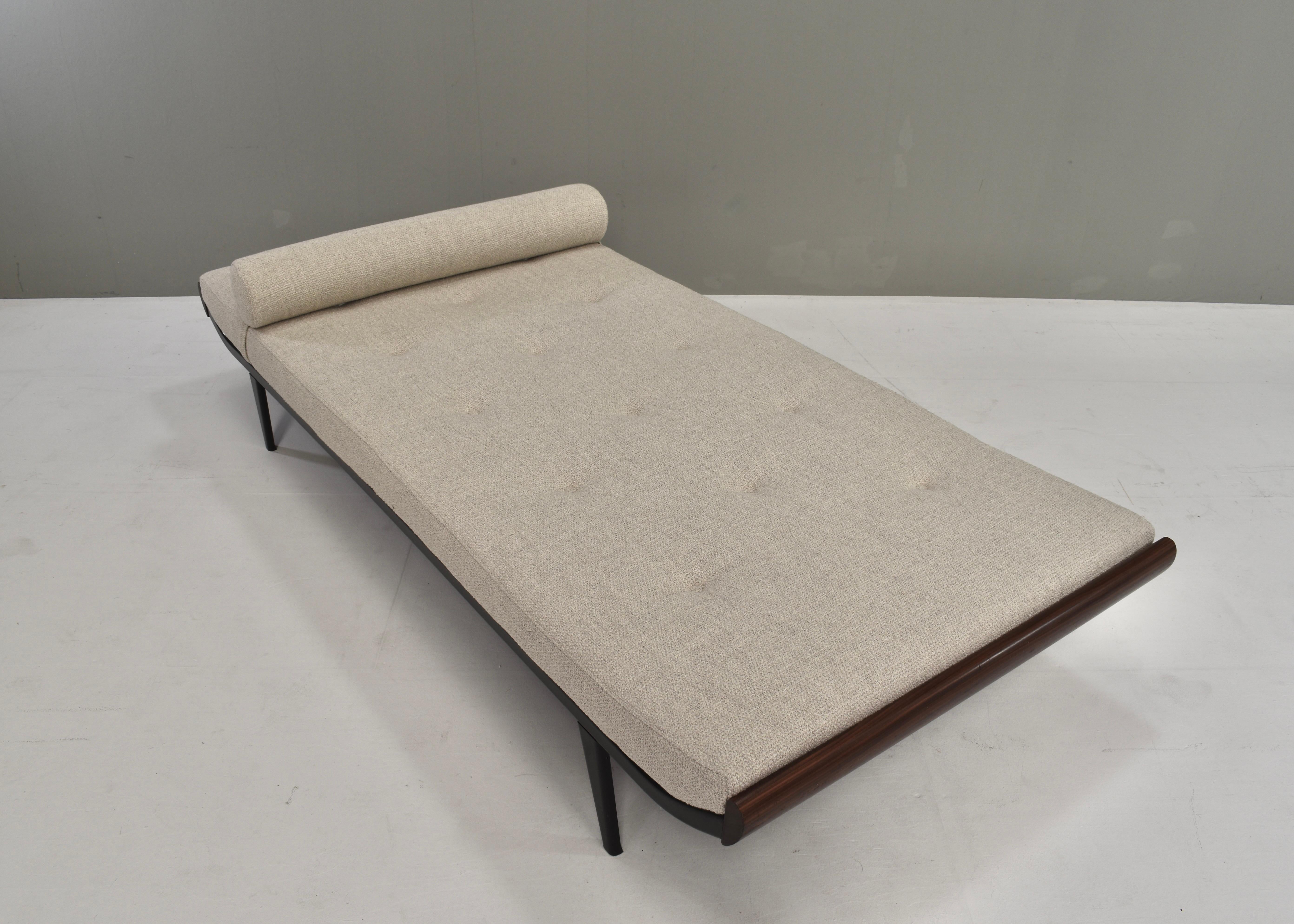 Mid-20th Century Cleopatra Daybed Designed by Cordemeyer for Auping *New Upholstery* Holland 1954 For Sale
