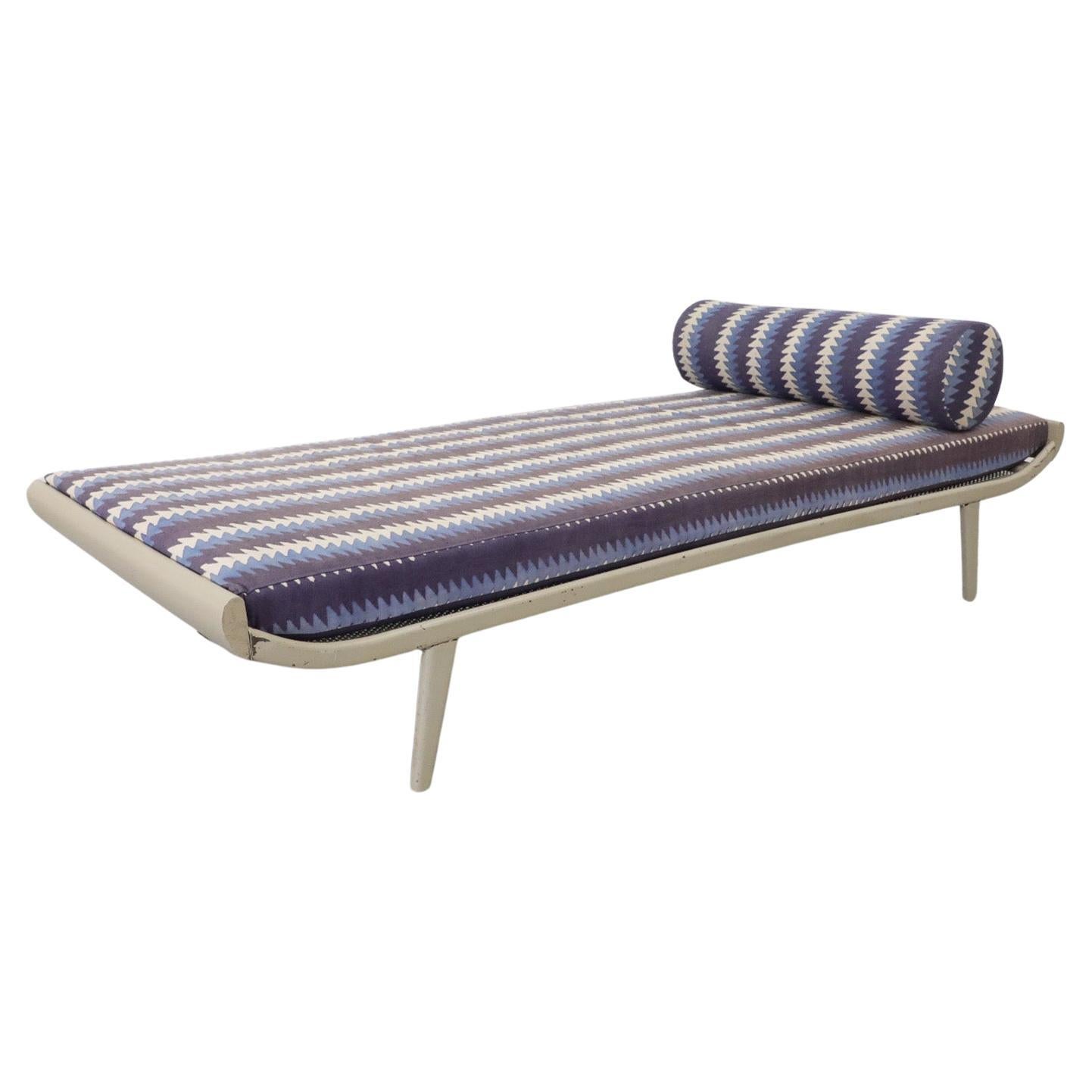 Cleopatra Daybed mit Block Shop x Amsterdam Modern Collab Matratze und Bolster