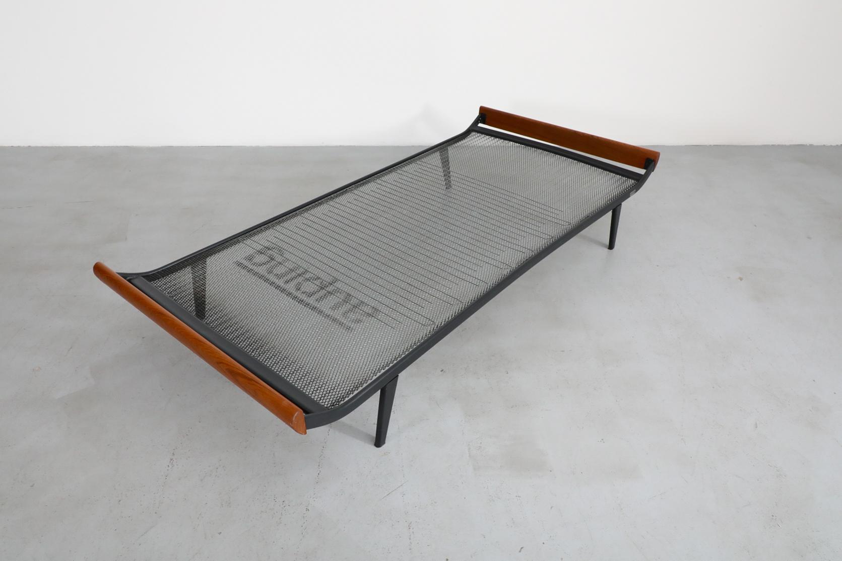 ‘Cleopatra’ Daybed with Teak Ends, Black Mattress, and Bolster by Auping For Sale 6
