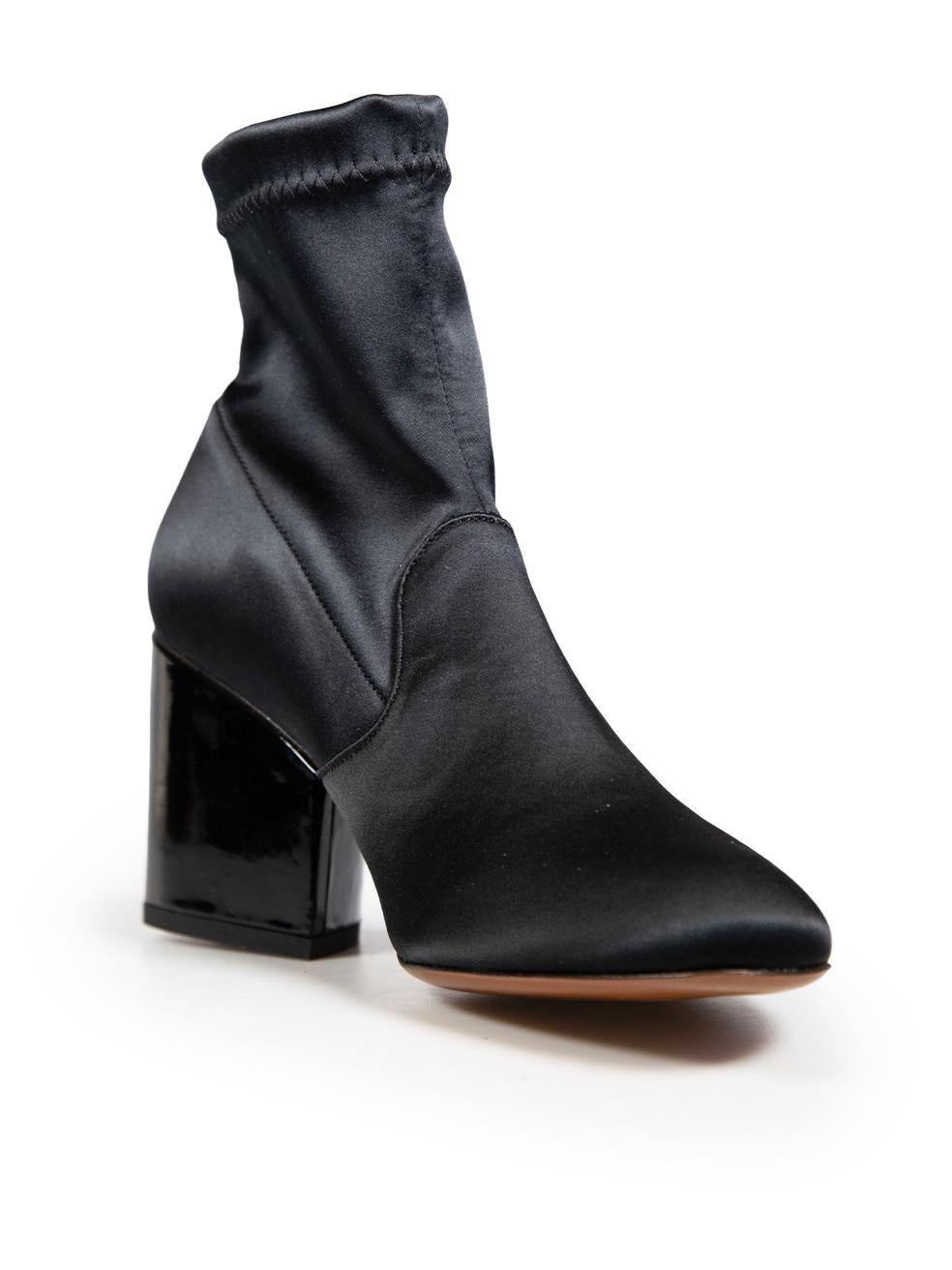 CONDITION is Never worn. No visible wear to boots is evident on this new Clergerie designer resale item.
 
 Details
 
 
 Black
 
 Cloth textile
 
 Ankle boots
 
 Round toe
 
 Block heels
 
 Mid heels
 
 
 

 
 Made in France
 

 
 Composition
 

