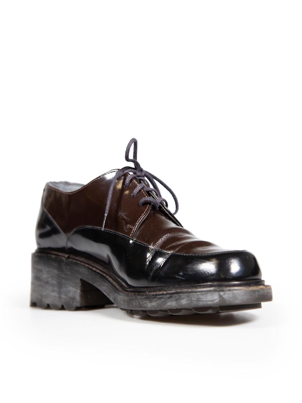 CONDIZIONE: molto buona. L'usura delle scarpe è minima, la pelle è sgualcita nella parte anteriore e la suola delle scarpe è scolorita su questo articolo di rivendita usato di Clergerie.
 

 

 

 Dettagli
 

 

 Multicolore - marrone, nero
 

