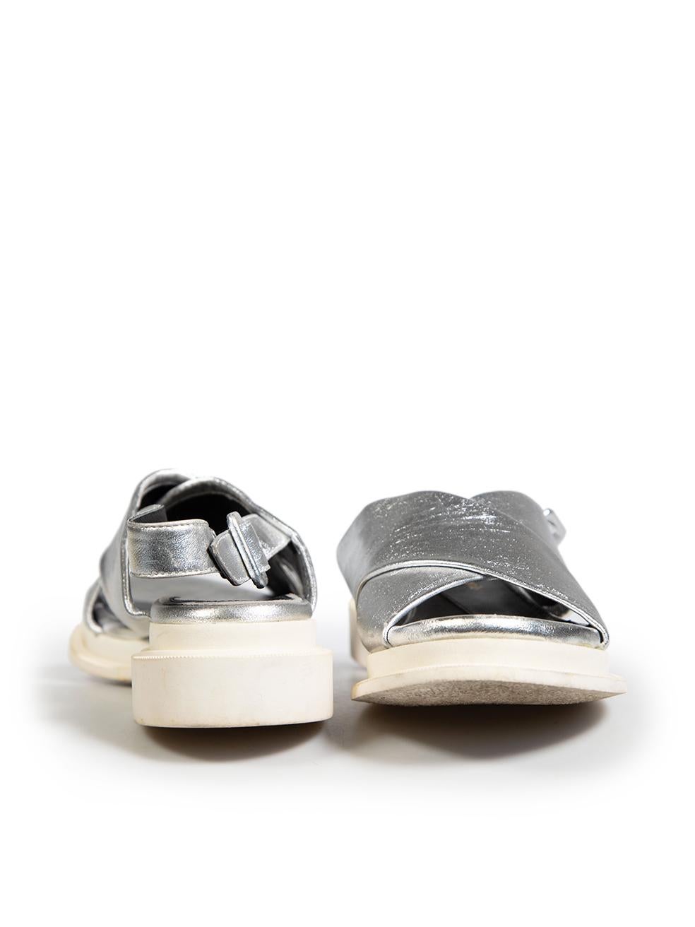 Clergerie Silver Leather Cross Strap Sandals Size IT 37 In Good Condition For Sale In London, GB
