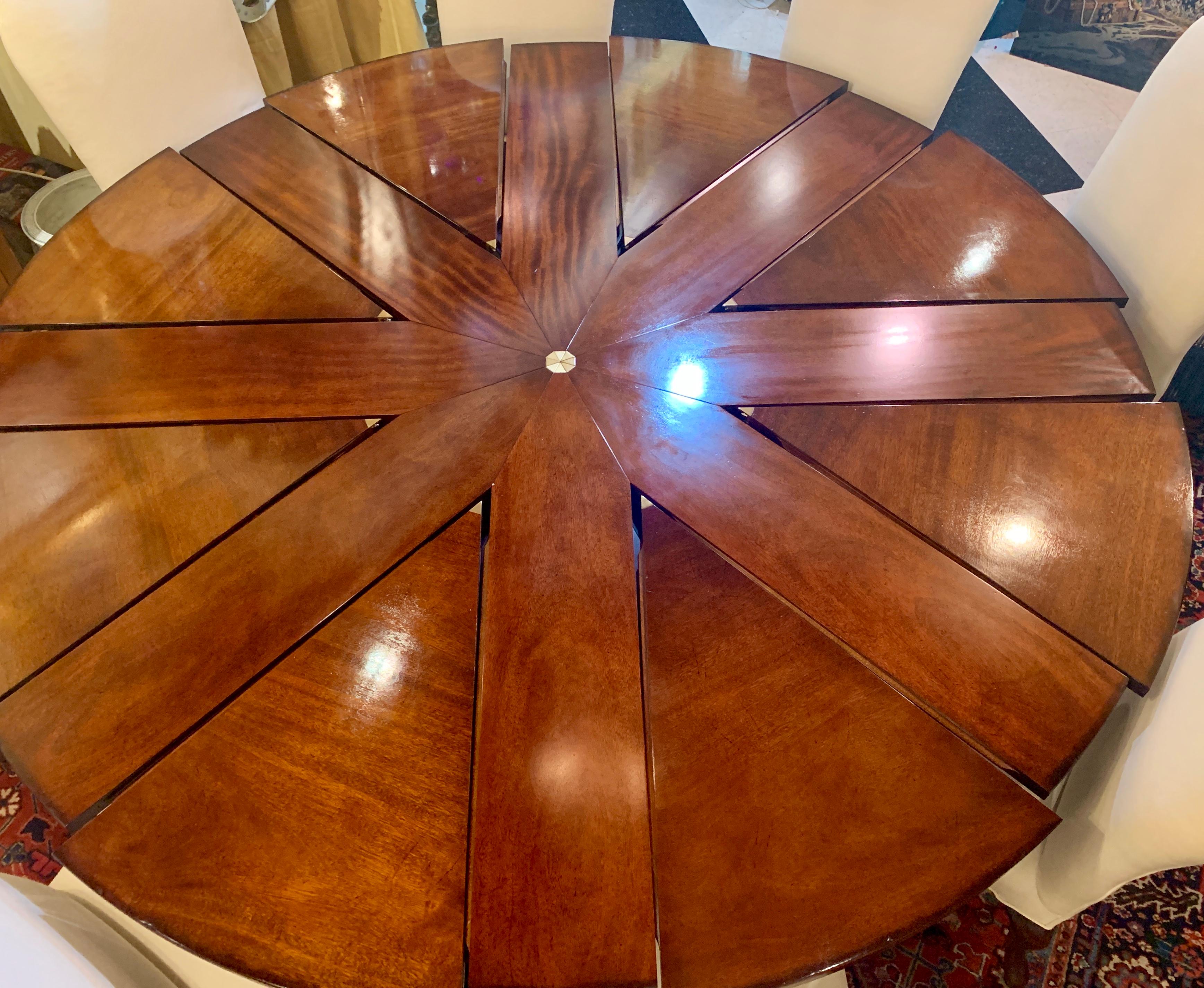 round dining table for 8