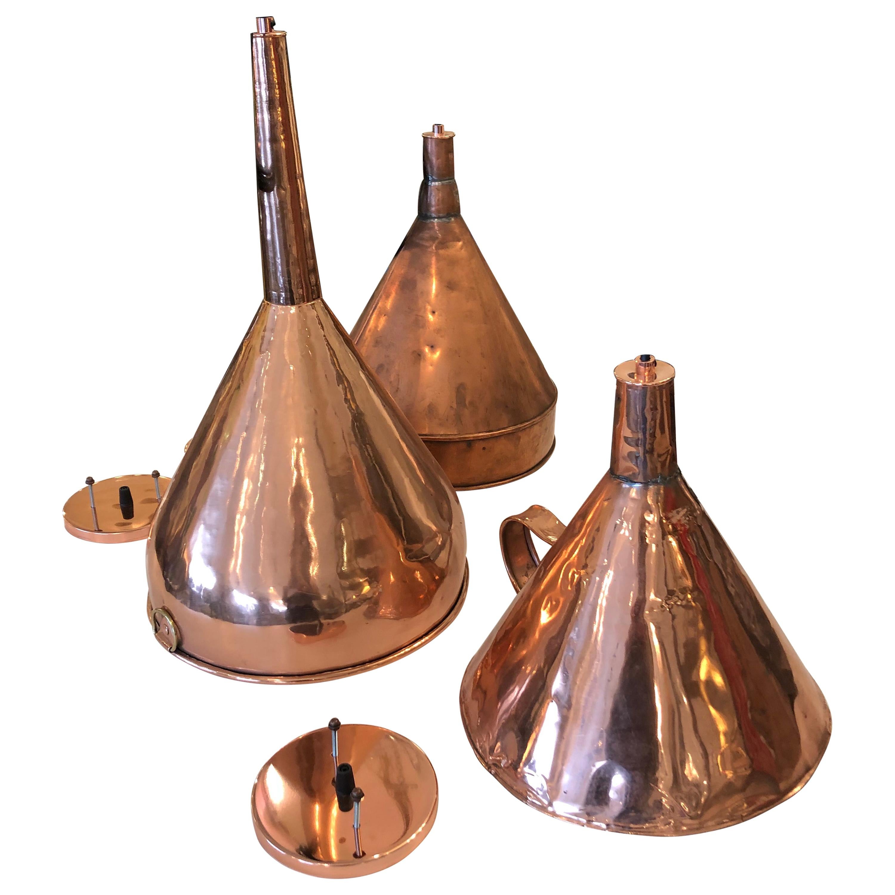 Smeltend rib Dragende cirkel Clever Trio of Antique Copper Funnel Light Pendants For Sale at 1stDibs |  vintage copper funnel