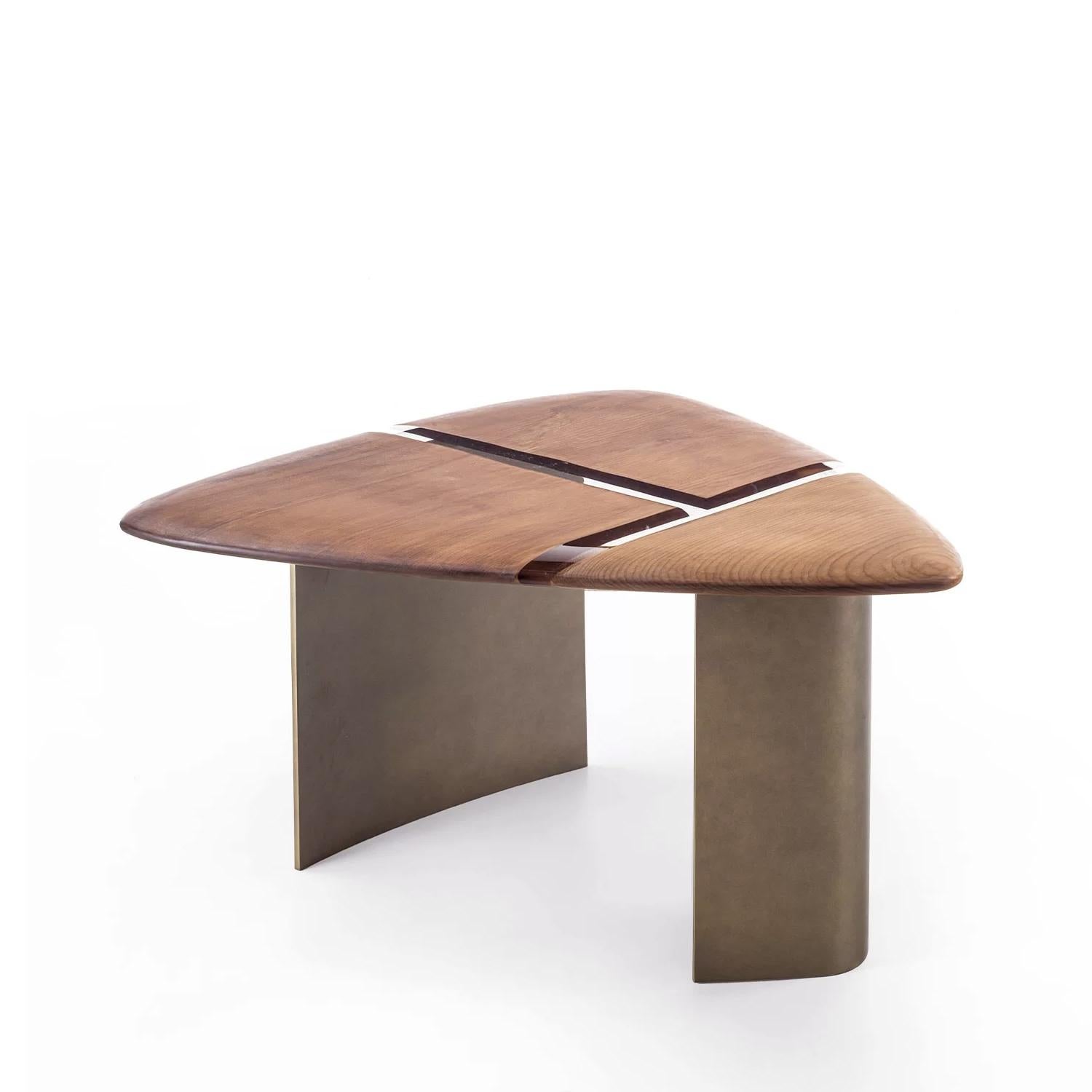 Fait main Ensemble de 3 tables basses Kauri en bois astucieux en vente