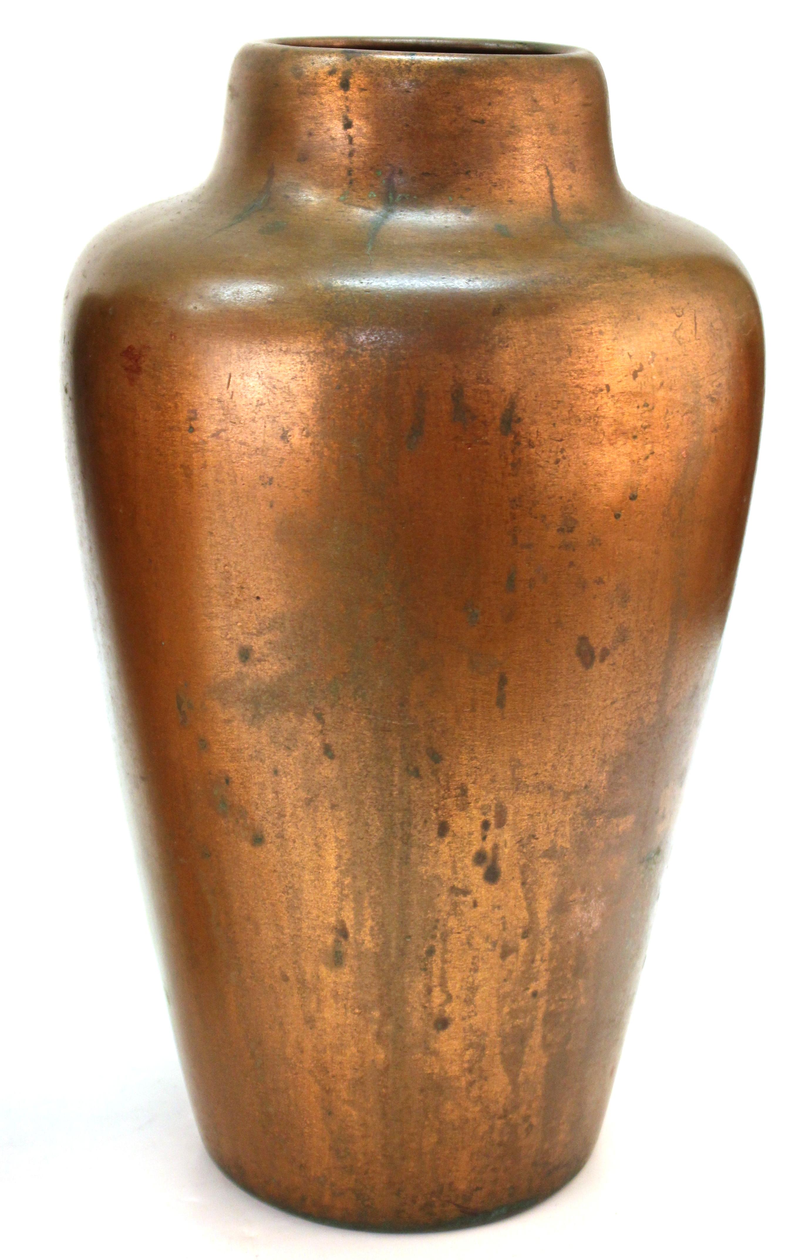 Clewell American Arts & Kunsthandwerkliche Vasen aus kupferhaltiger Keramik im Zustand „Gut“ in New York, NY