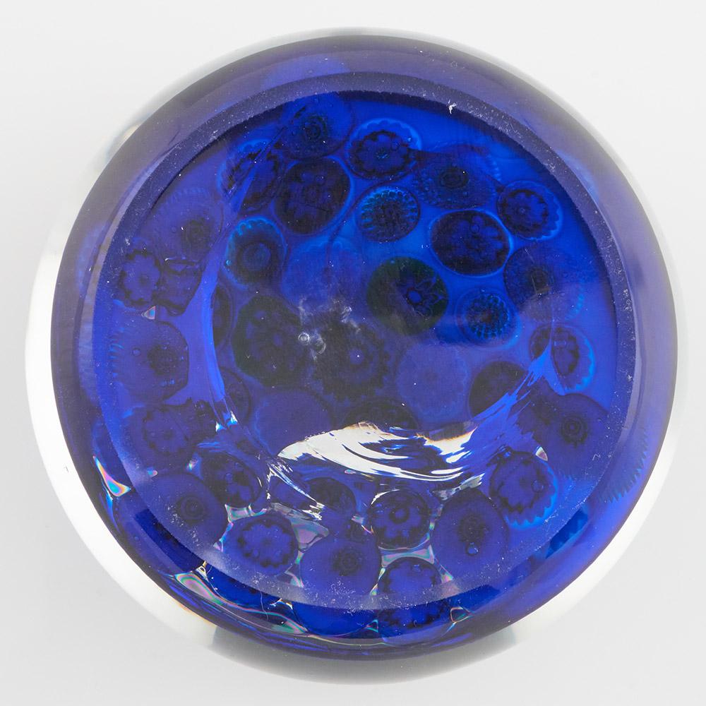 Fermacarte Clichy Concentrico Millefiori Fondo Blu c1850 In condizioni buone in vendita a Tunbridge Wells, GB