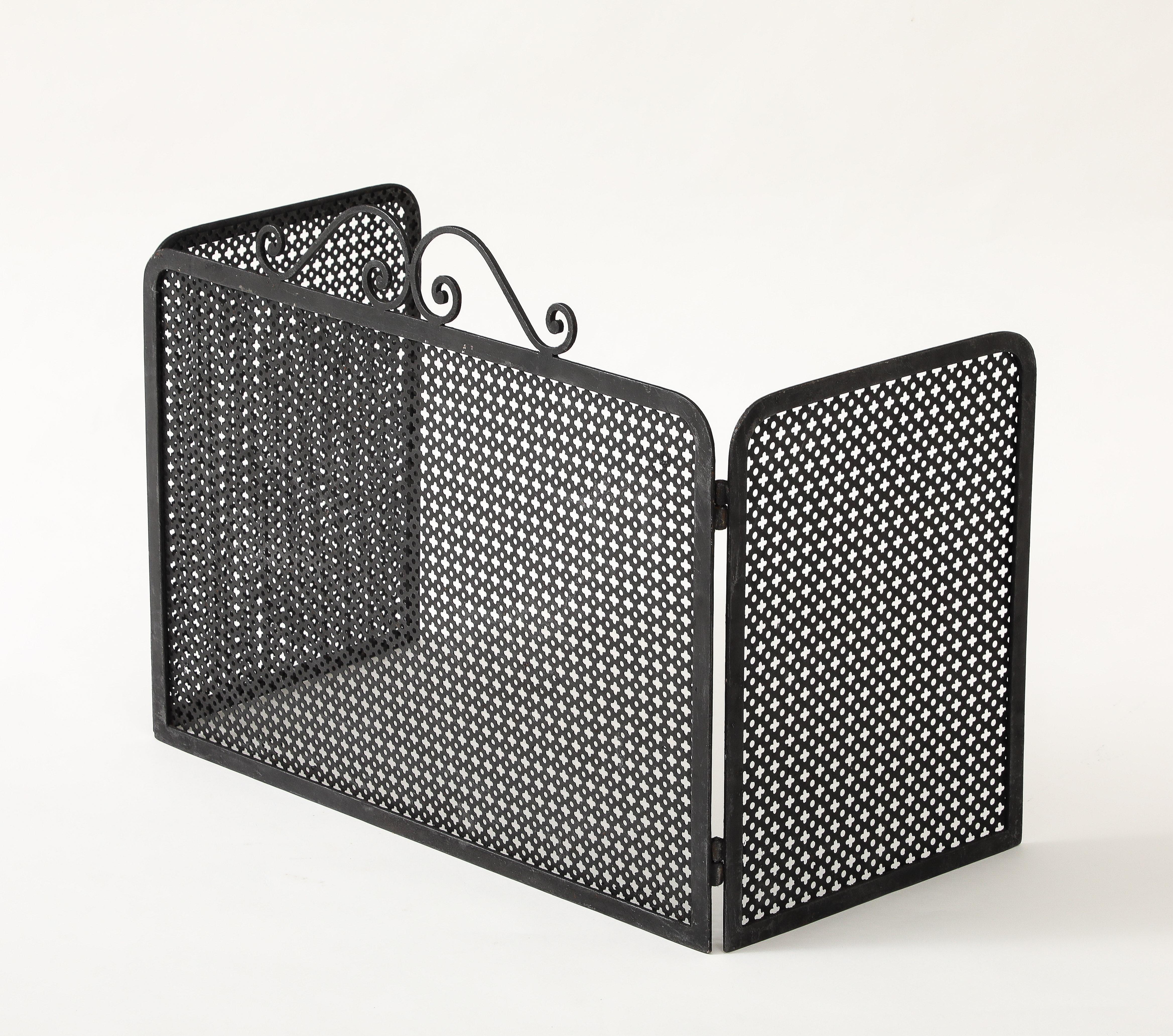 Mategot Fire Screen
Metal, Iron

18.5 by 46 by 12 in.

In 3 Parts