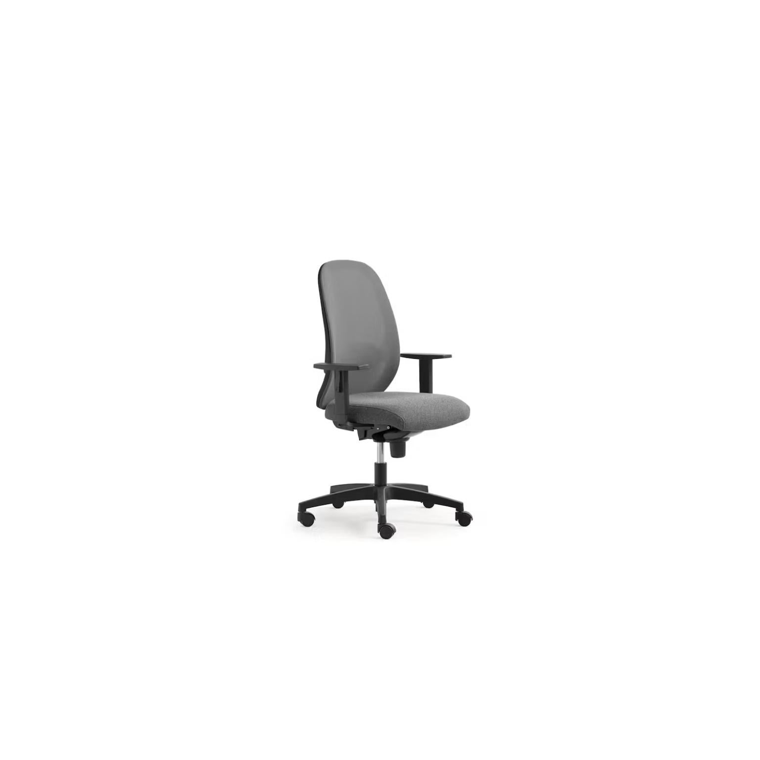 Click Task Office Chair With Armrests in Mesh & Upholstery by Quinti Sedute
Dimensions: D 68 x W 68 x H 111 cm.
Materials: Polypropylene, upholstery, and mesh.

Available in different finishes, sizes, and material options. Dimensions and prices may