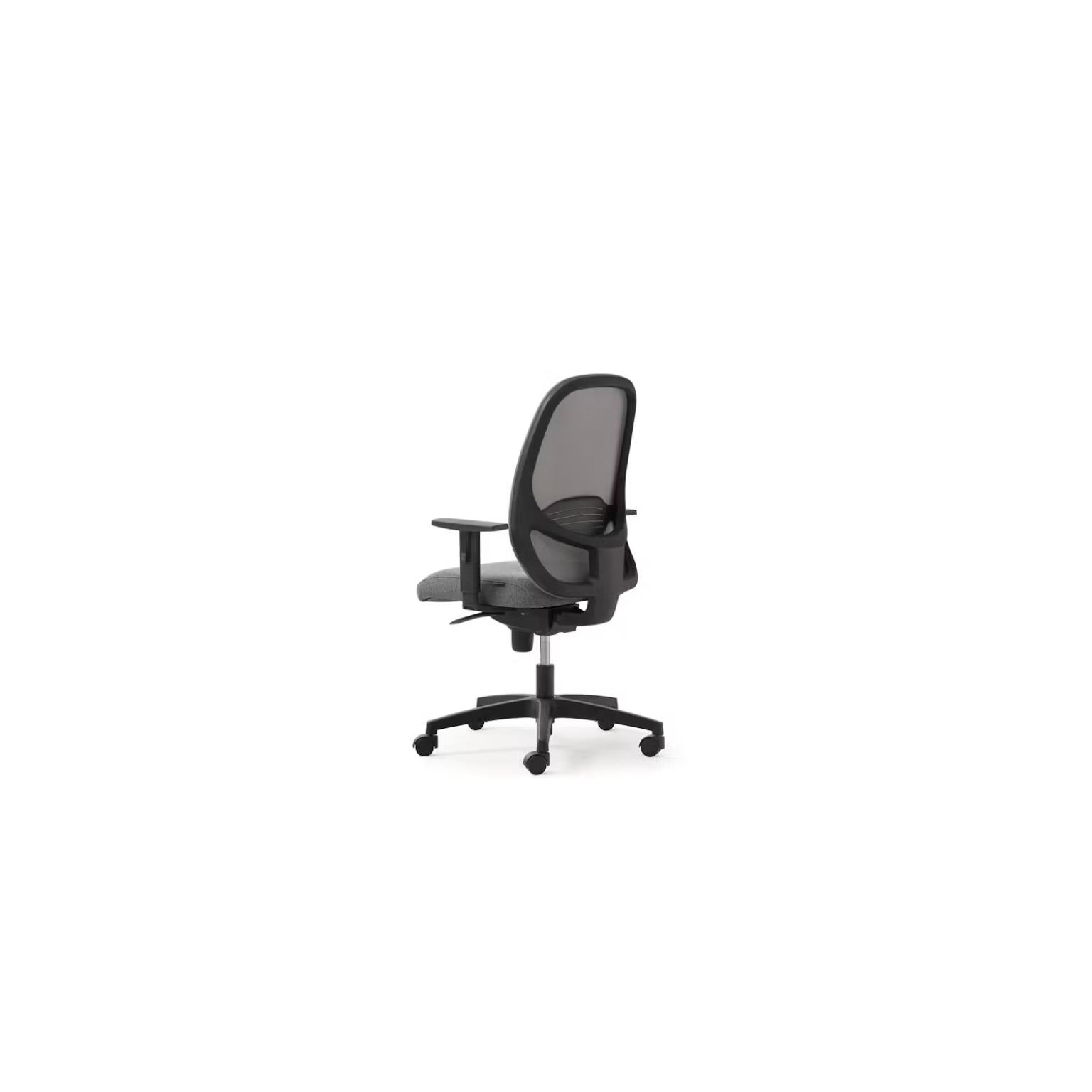 Click Task Office Chair With Armrests in Mesh & Upholstery by Quinti Sedute In New Condition For Sale In Geneve, CH