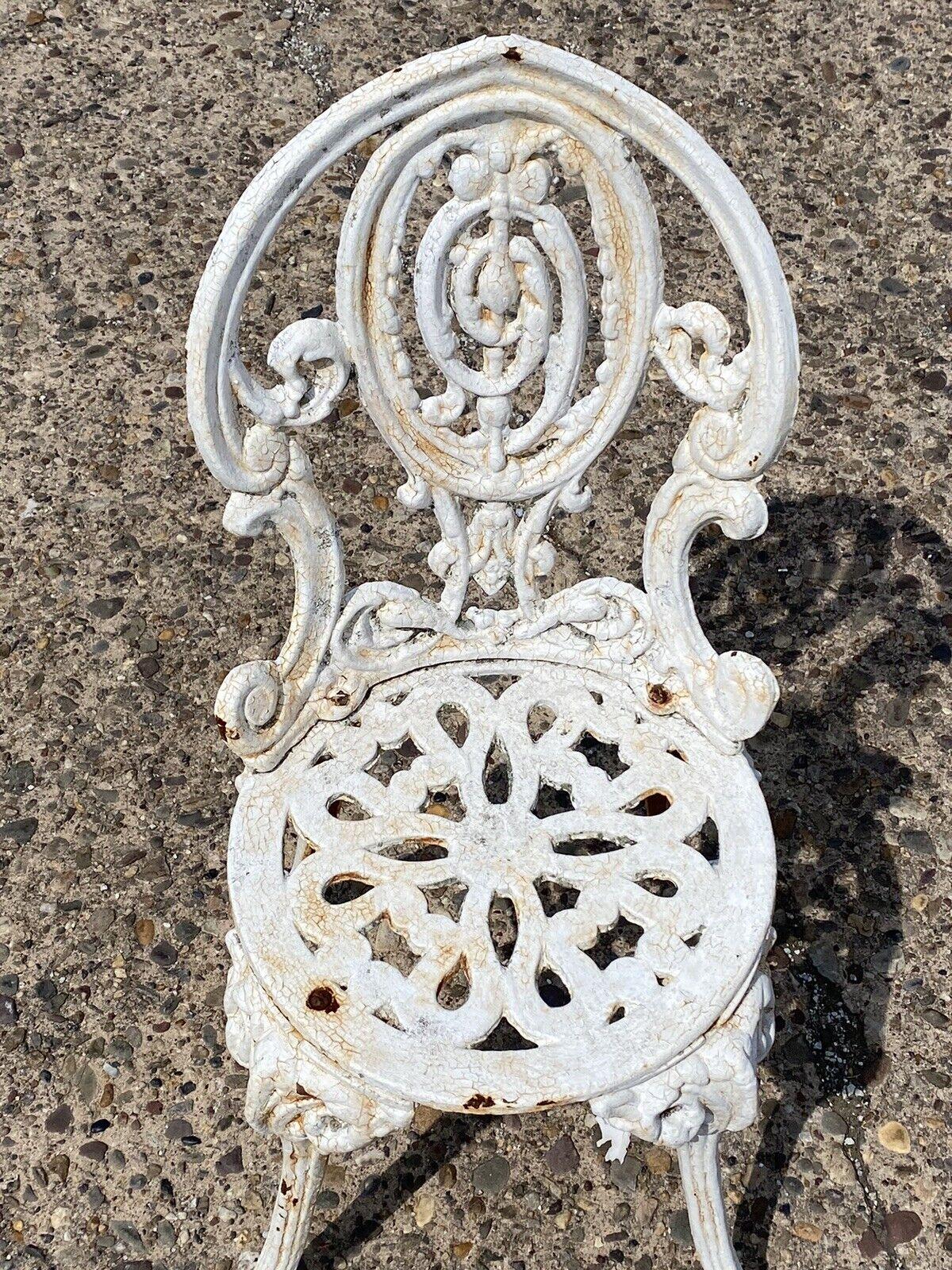 Click to enlarge Have one to sell? Sell now Antique French Victorian Cast Iron W In Good Condition For Sale In Philadelphia, PA
