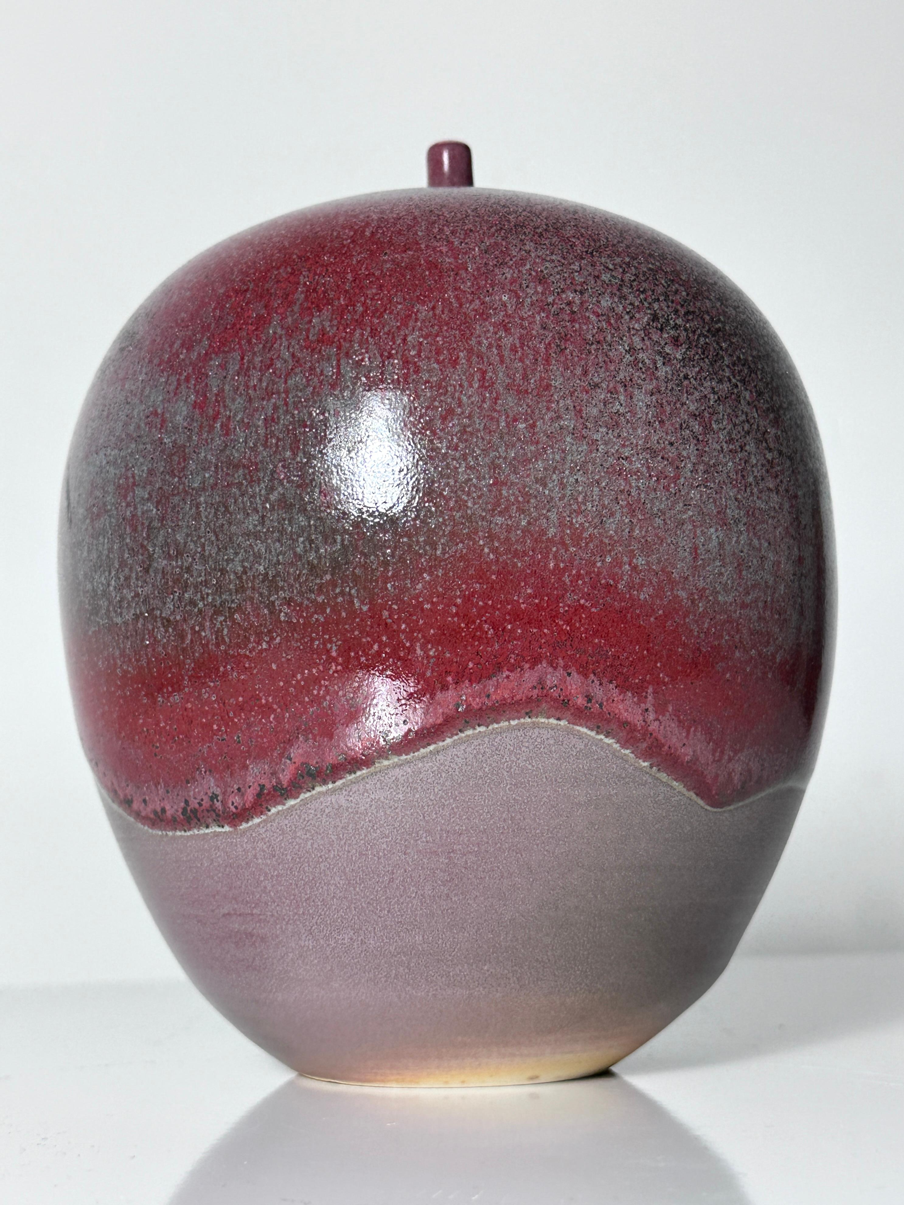 American Cliff Lee Porcelain Teardrop Vase in Oxblood Glaze 1994 For Sale