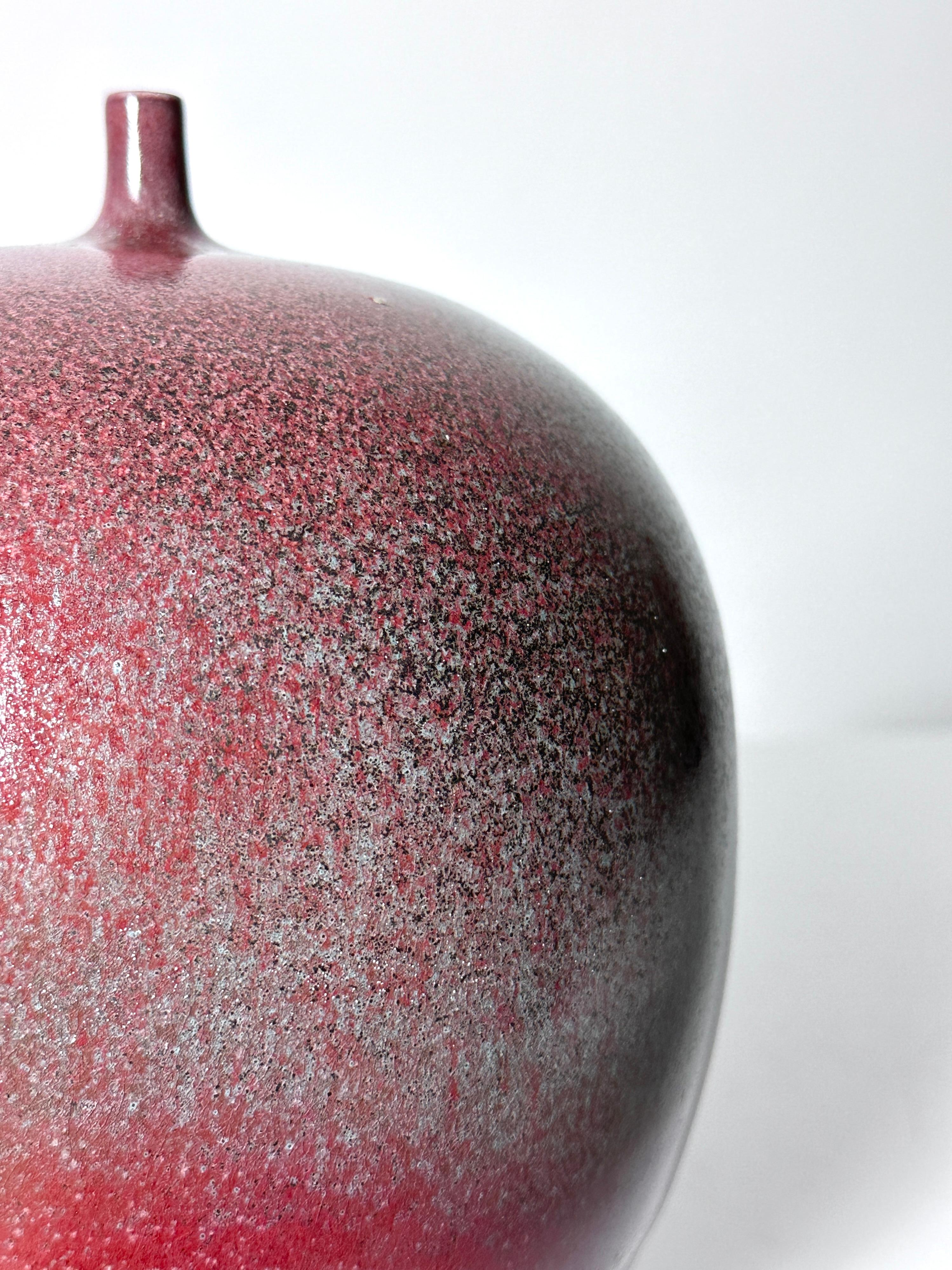 Cliff Lee Porcelain Teardrop Vase in Oxblood Glaze 1994 For Sale 3