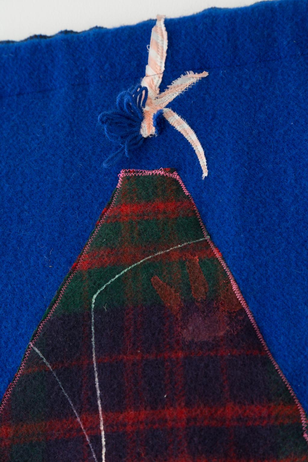 'Subir a la Montaña de las Flores' Colcha Pintura Tapiz de Lana Arte Textil, En Stock en venta 3