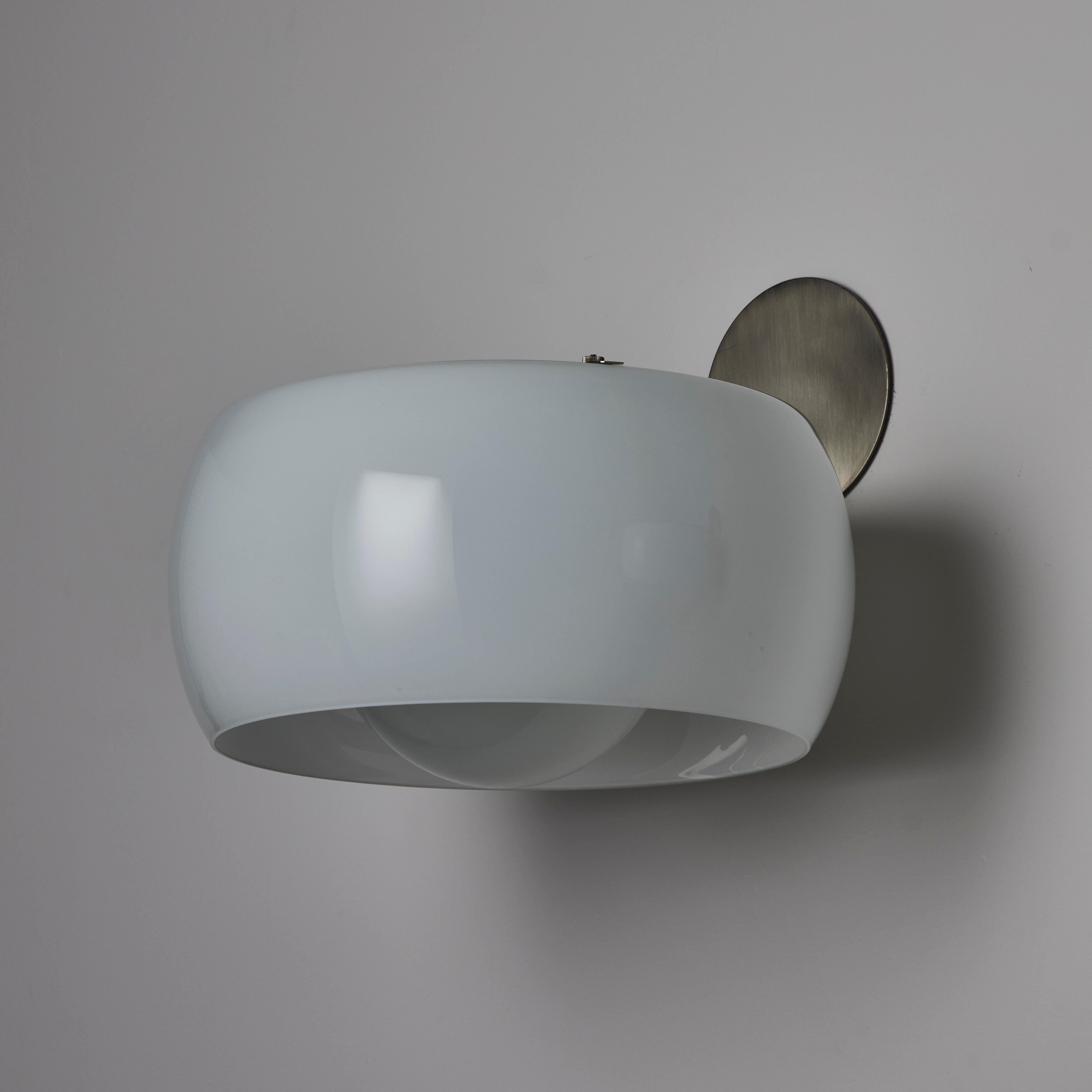 'Clinio' Wall Lights by Vico Magistretti for Artemide In Good Condition For Sale In Los Angeles, CA