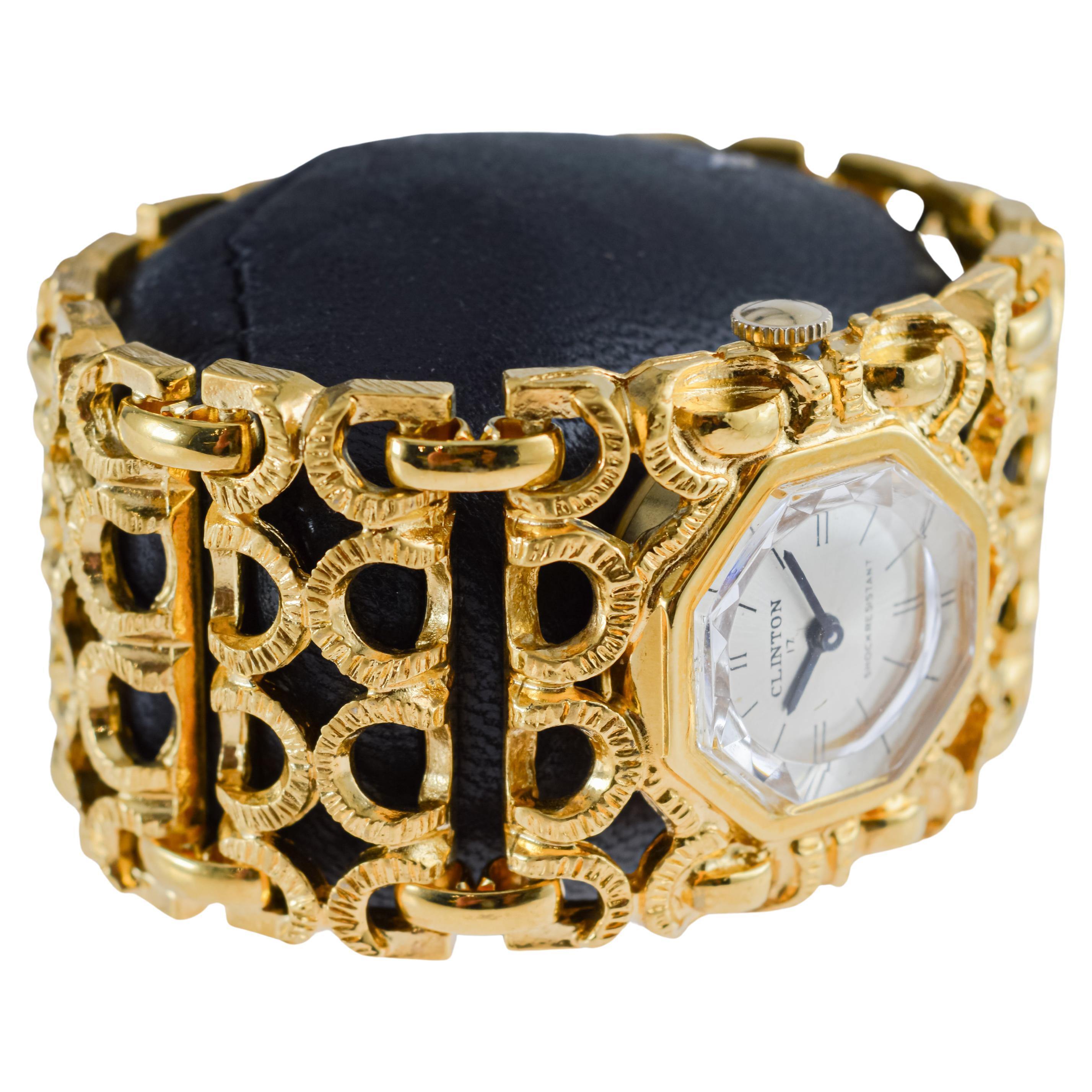 Clinton Ladies Unique Gold Plated Fashion Watch with Original Multi Faceted Lens For Sale 3